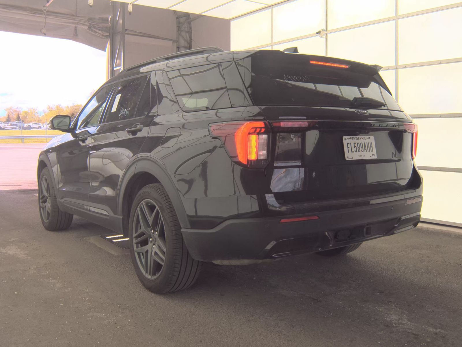 FORD EXPLORER - 9