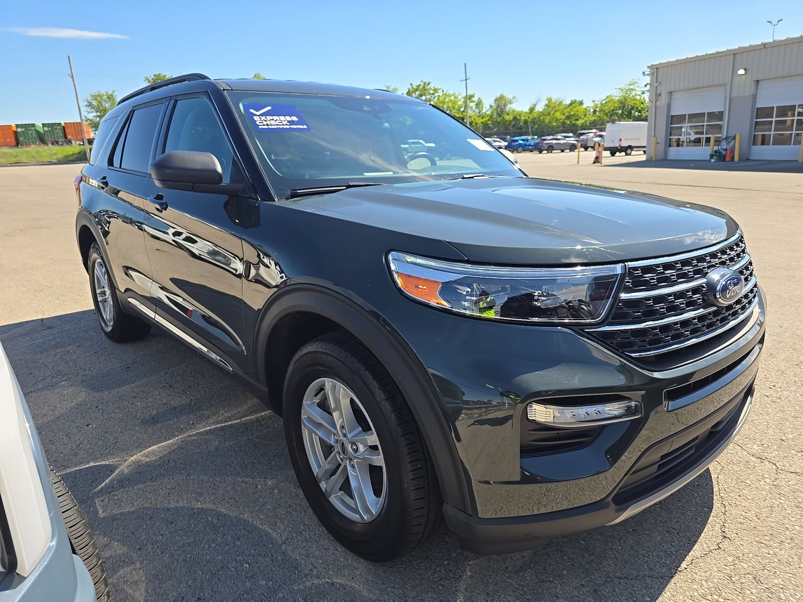FORD EXPLORER - 4