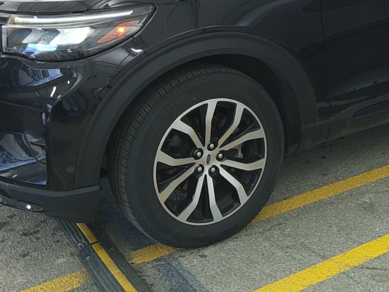 FORD EXPLORER - 8