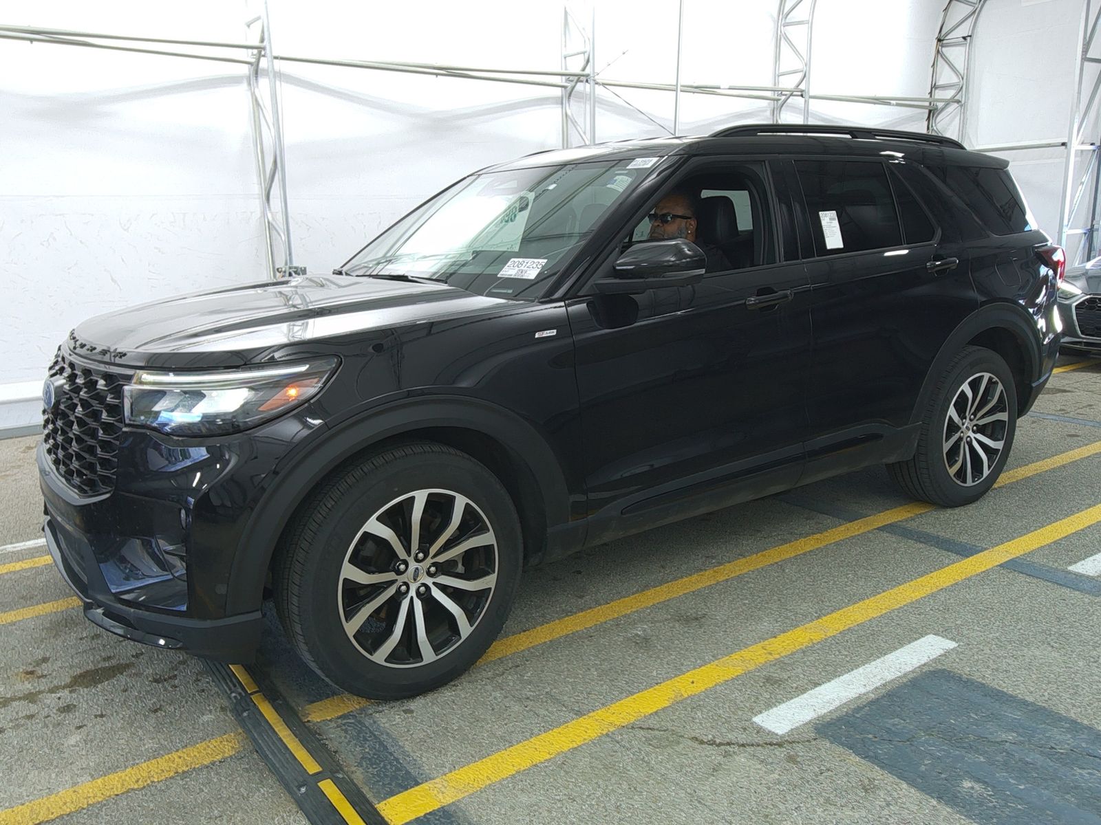 FORD EXPLORER - 1