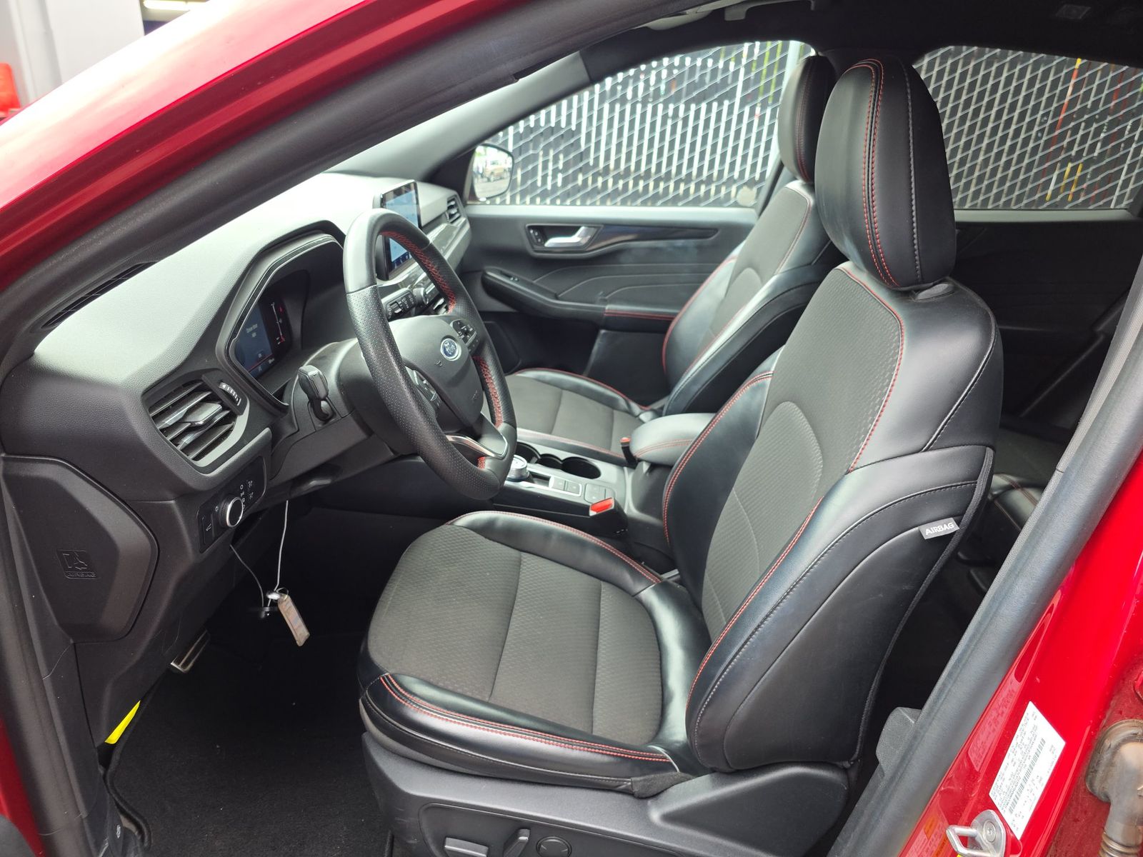 FORD ESCAPE - 8