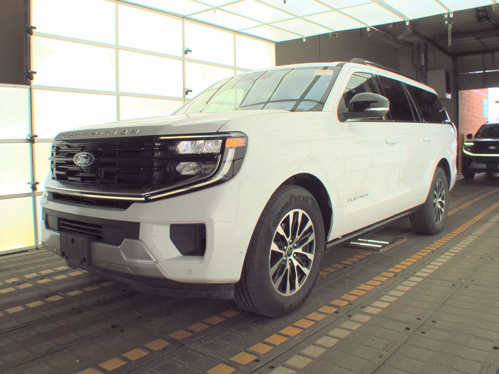 FORD EXPEDITION MAX - 1