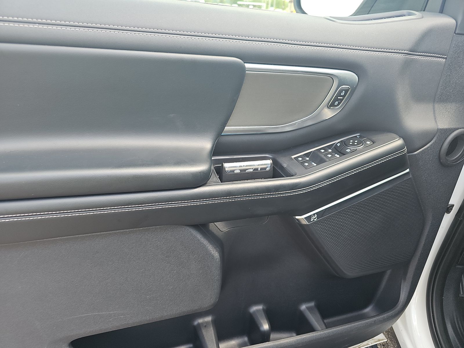 FORD EXPEDITION MAX - 10