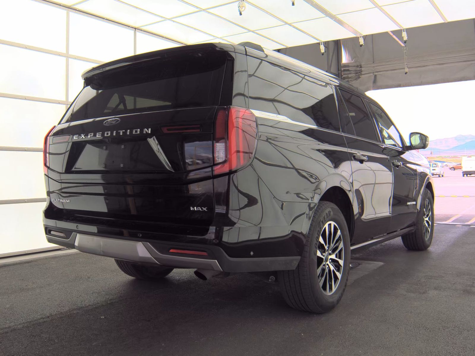 FORD EXPEDITION MAX - 5
