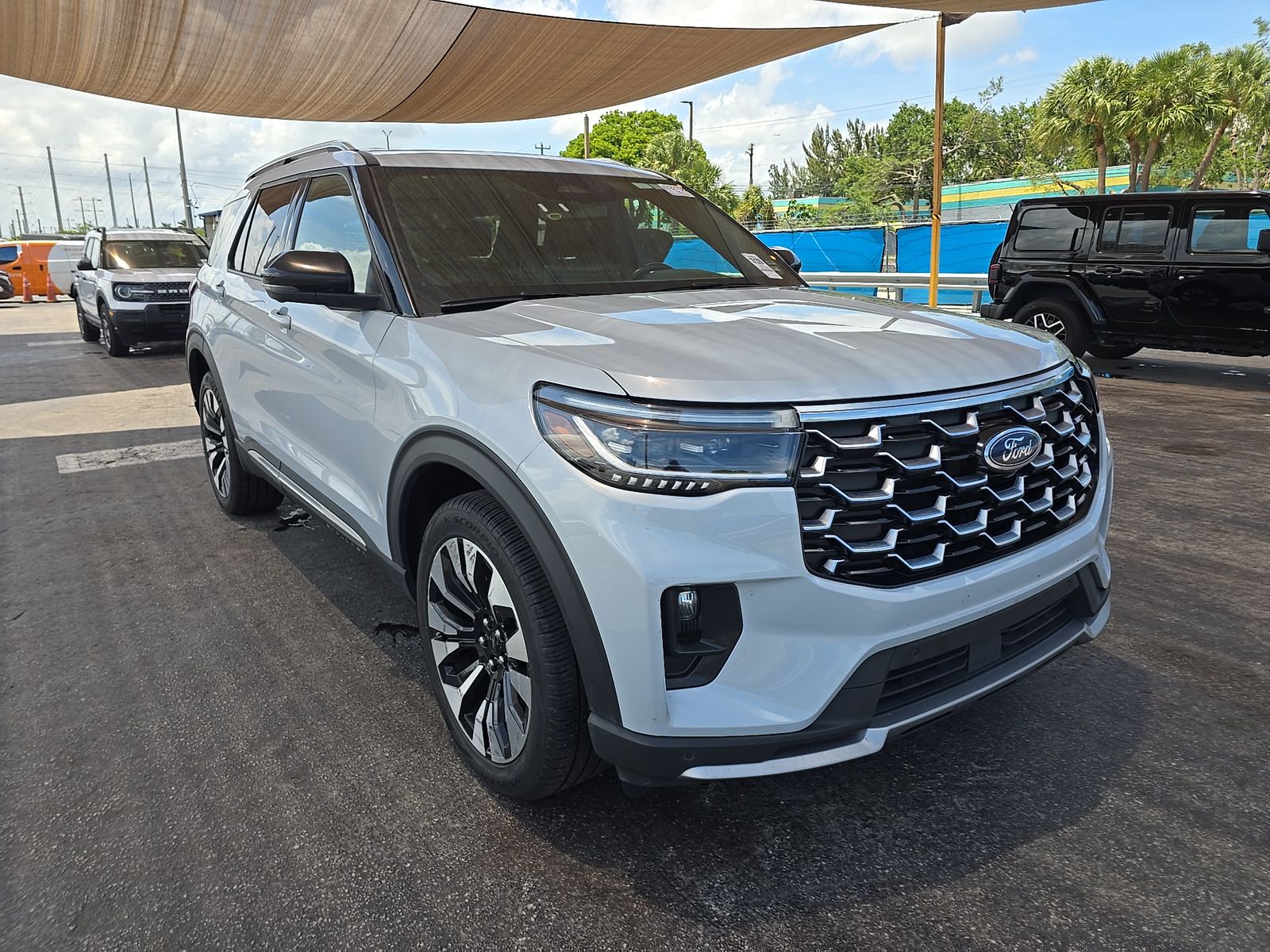 FORD EXPLORER - 4