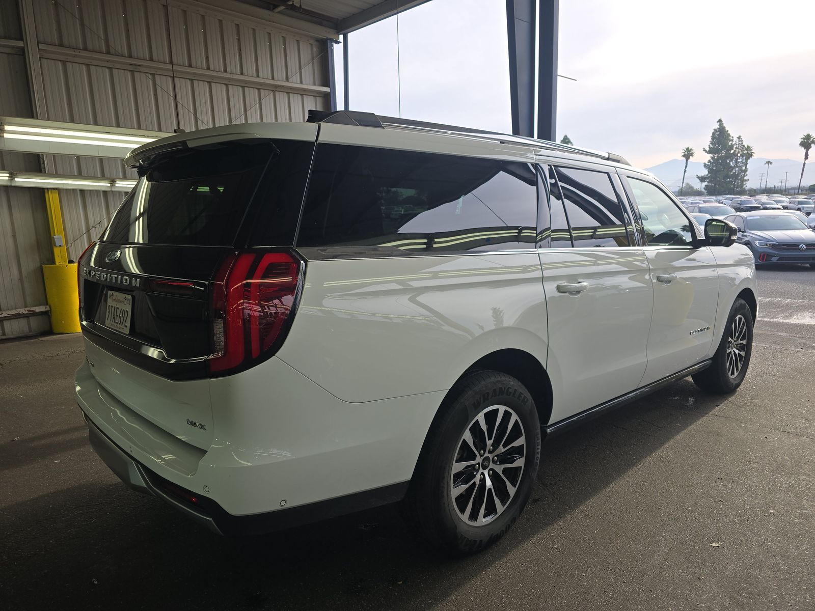 FORD EXPEDITION MAX - 5
