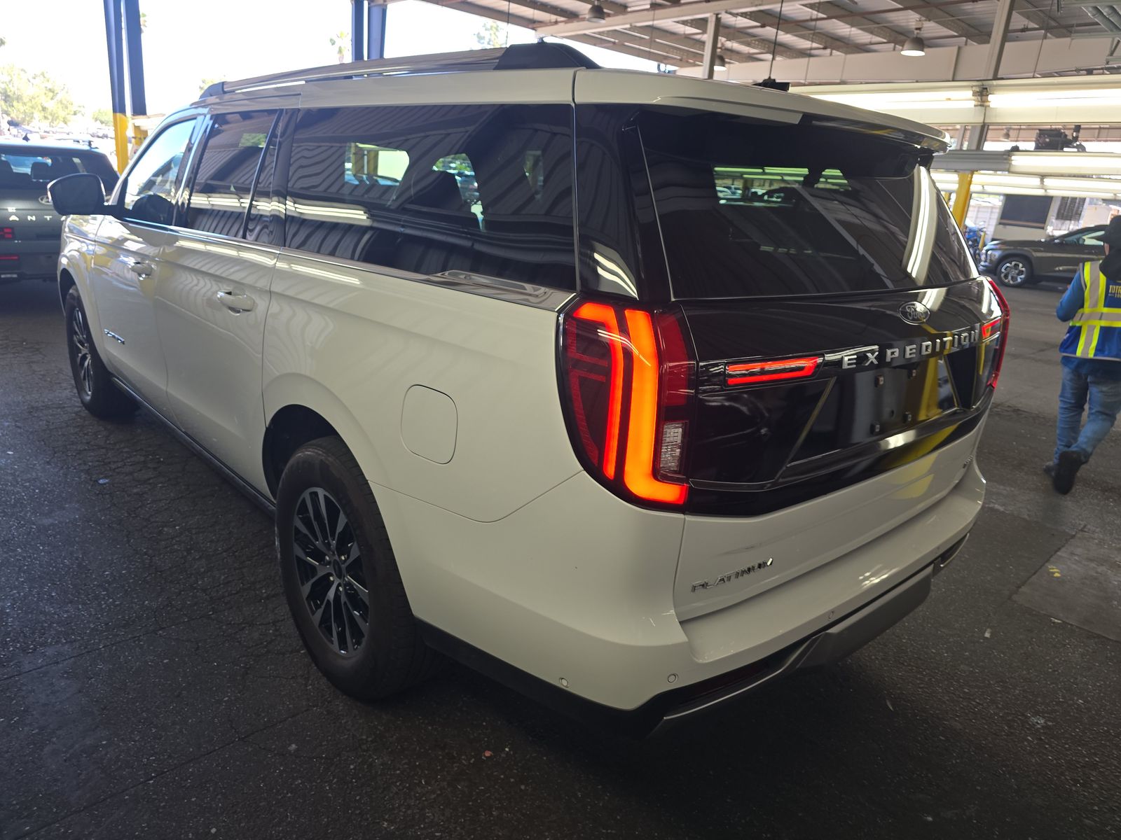 FORD EXPEDITION MAX - 7