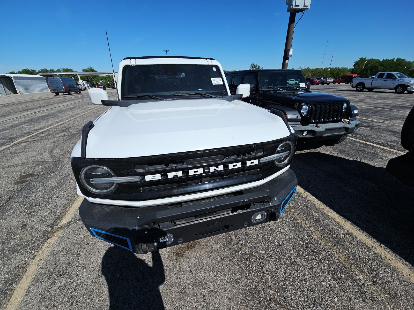 FORD BRONCO - 3