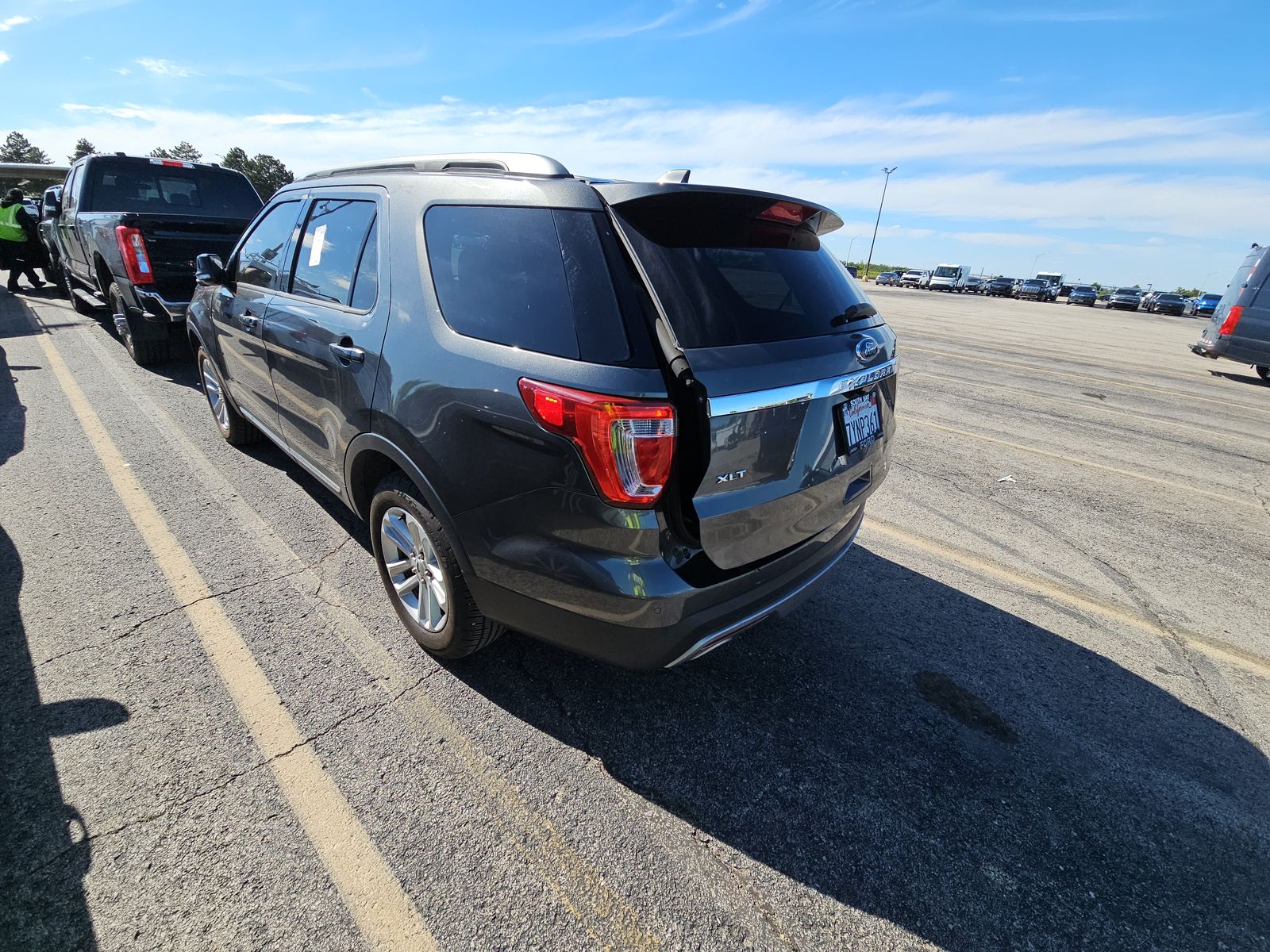 FORD EXPLORER - 7