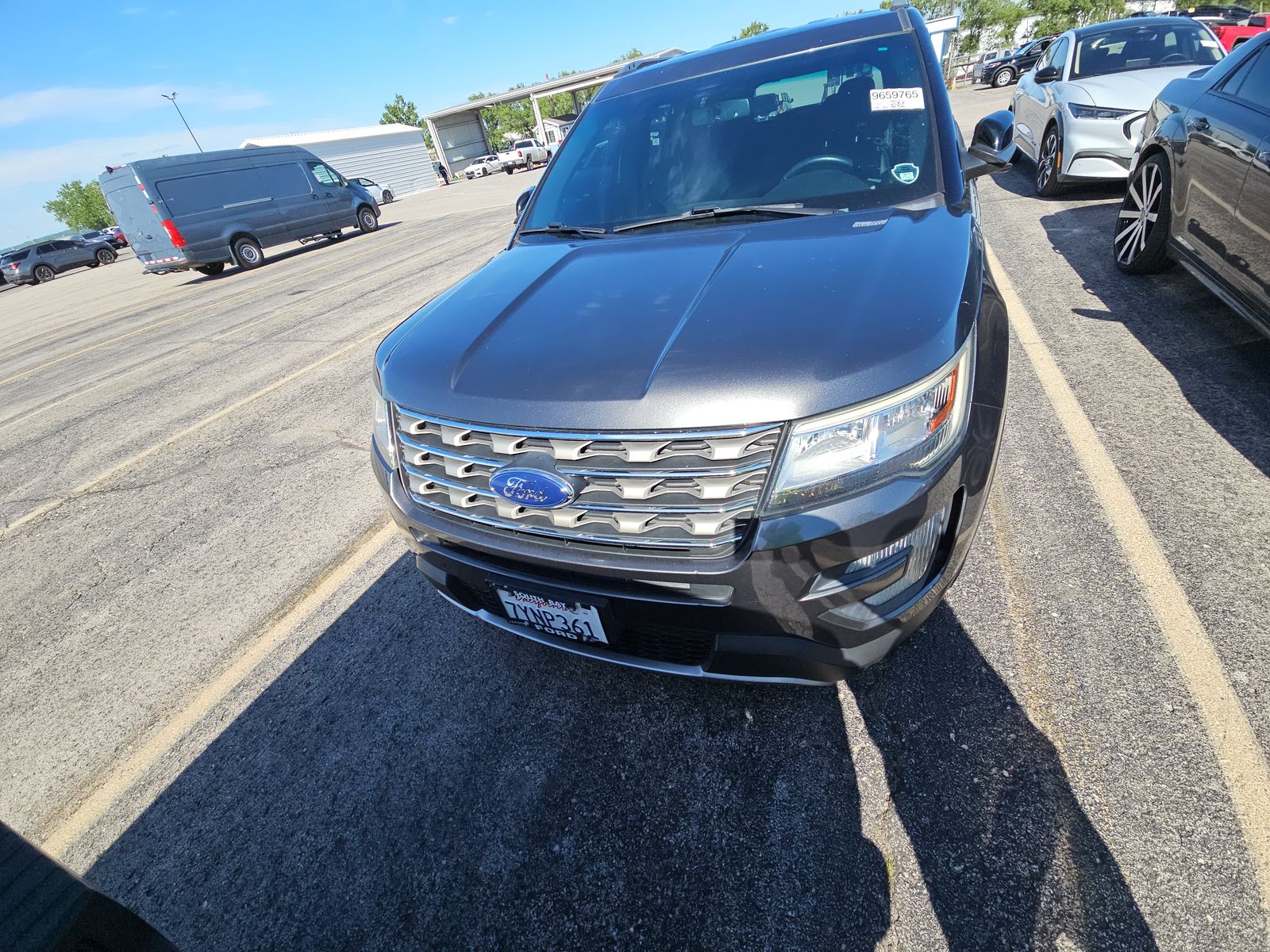FORD EXPLORER - 3