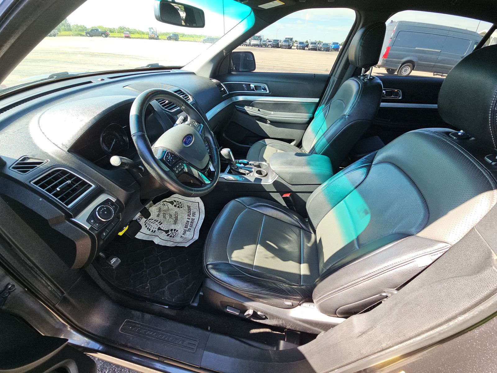 FORD EXPLORER - 8