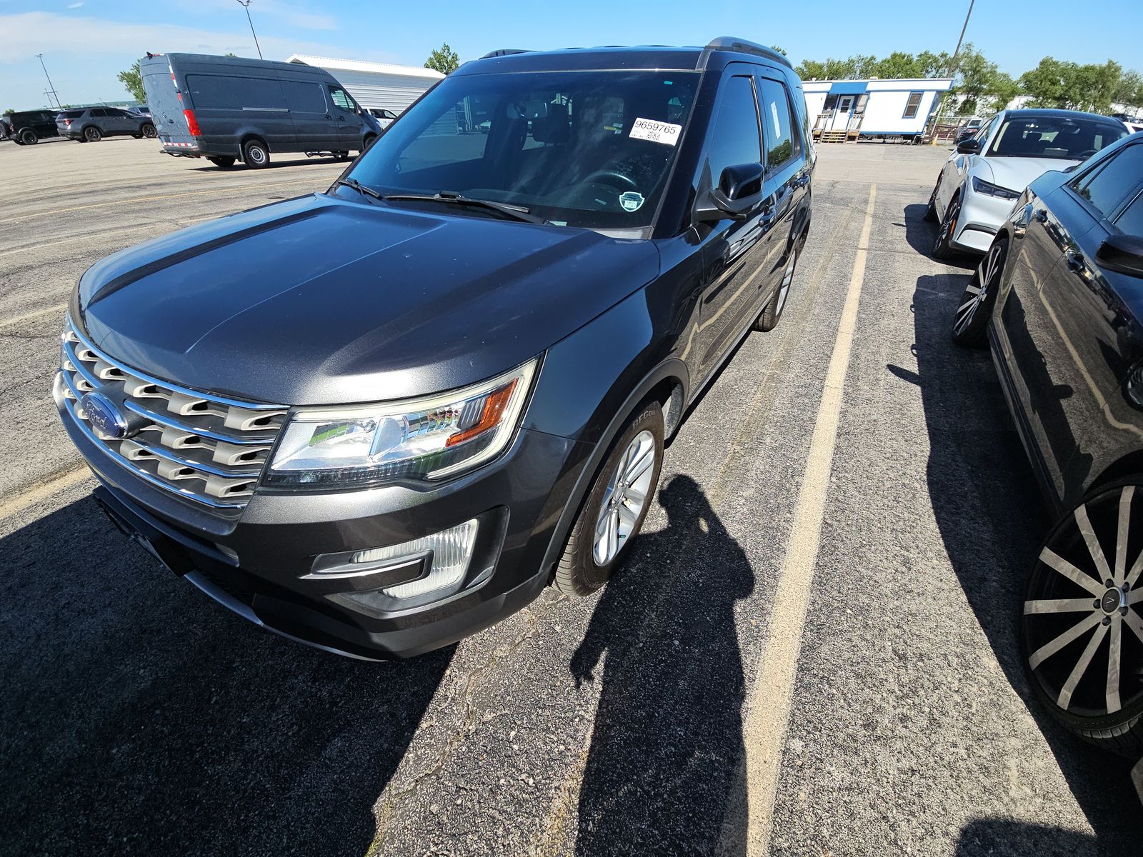 FORD EXPLORER - 1