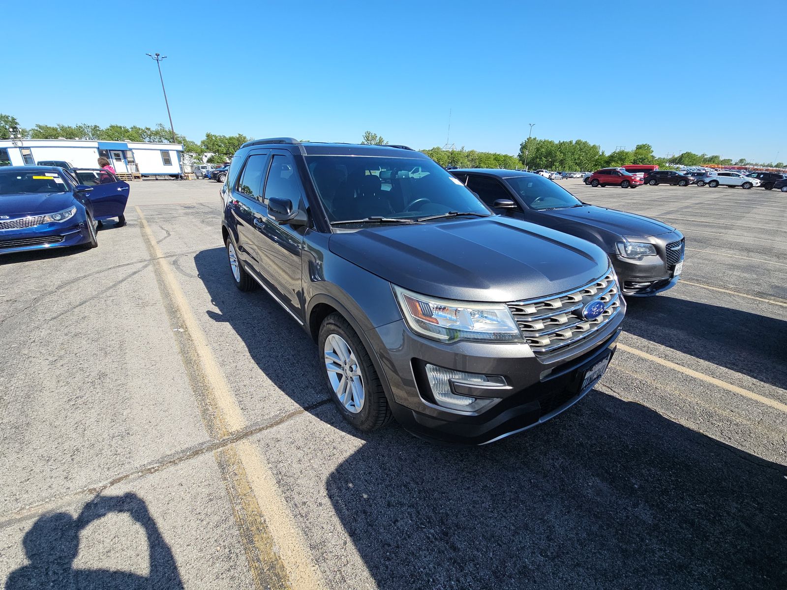 FORD EXPLORER - 4