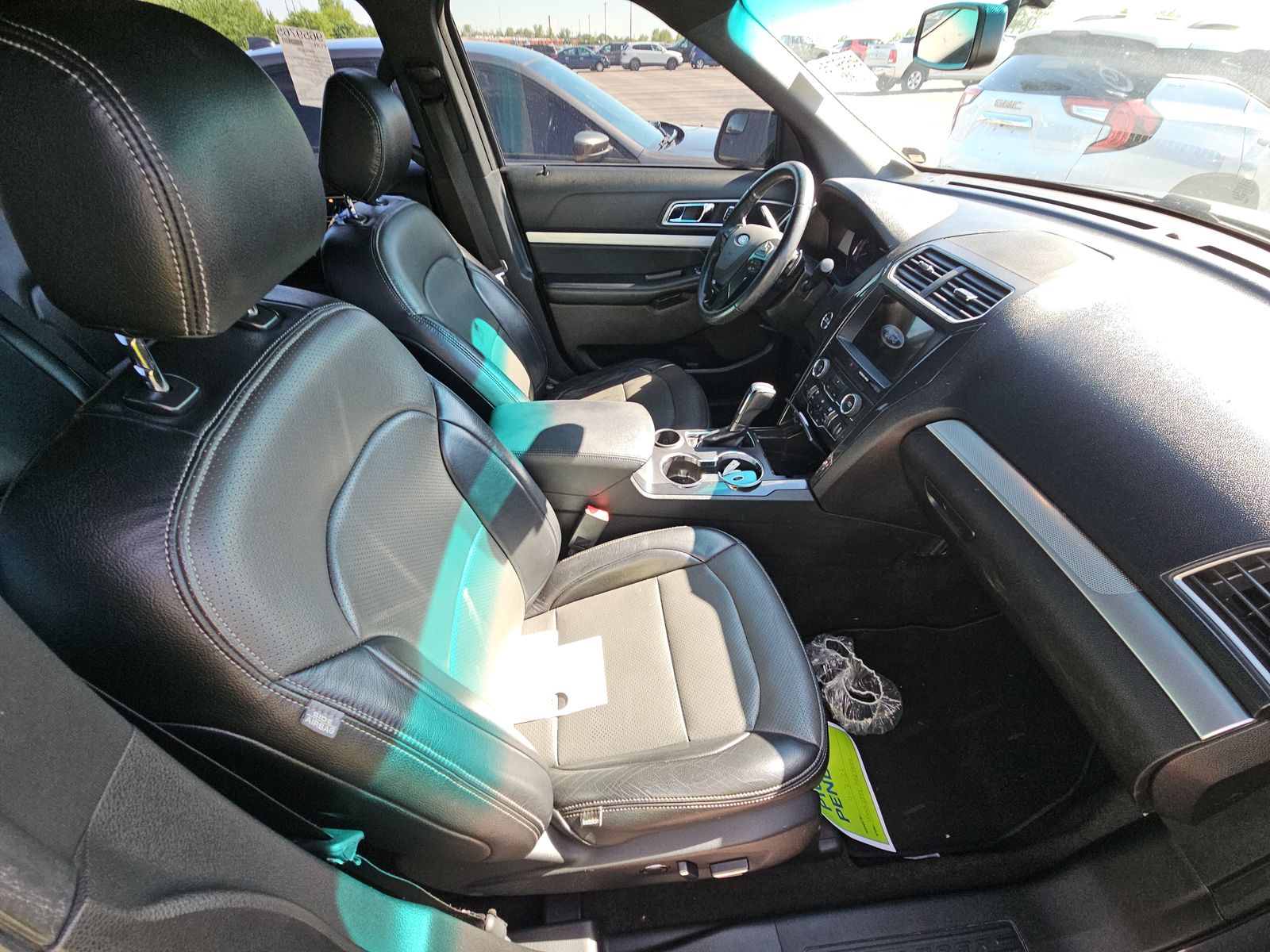 FORD EXPLORER - 9