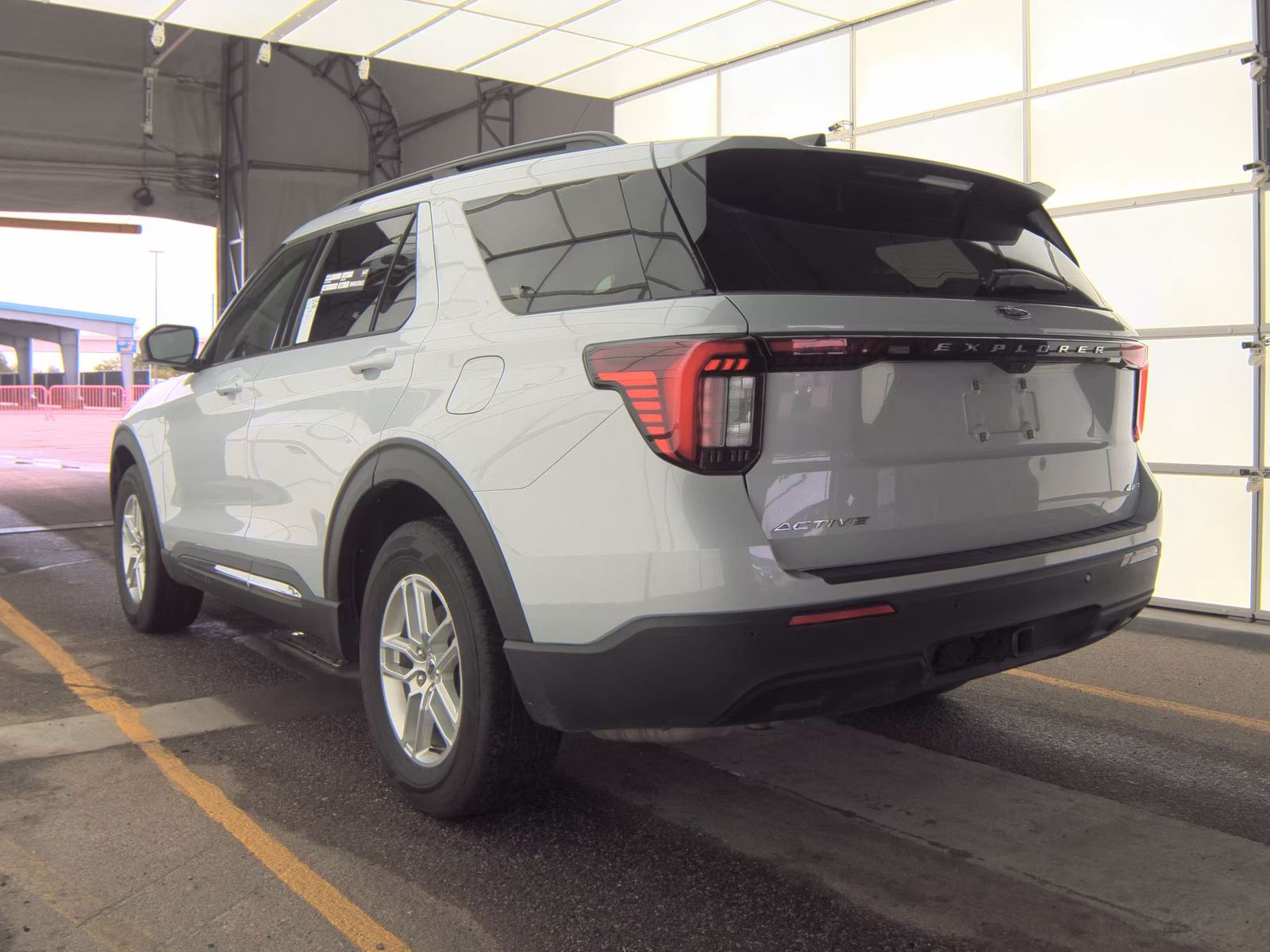 FORD EXPLORER - 9