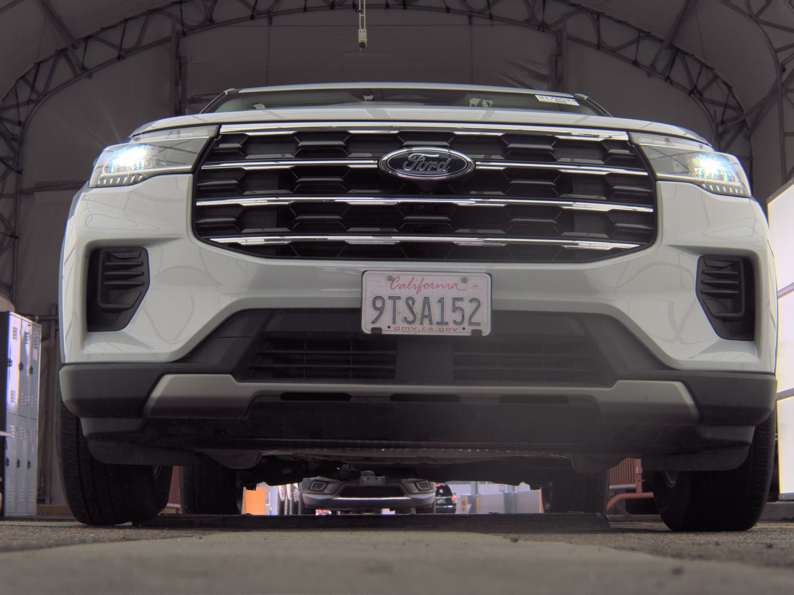 FORD EXPLORER - 4