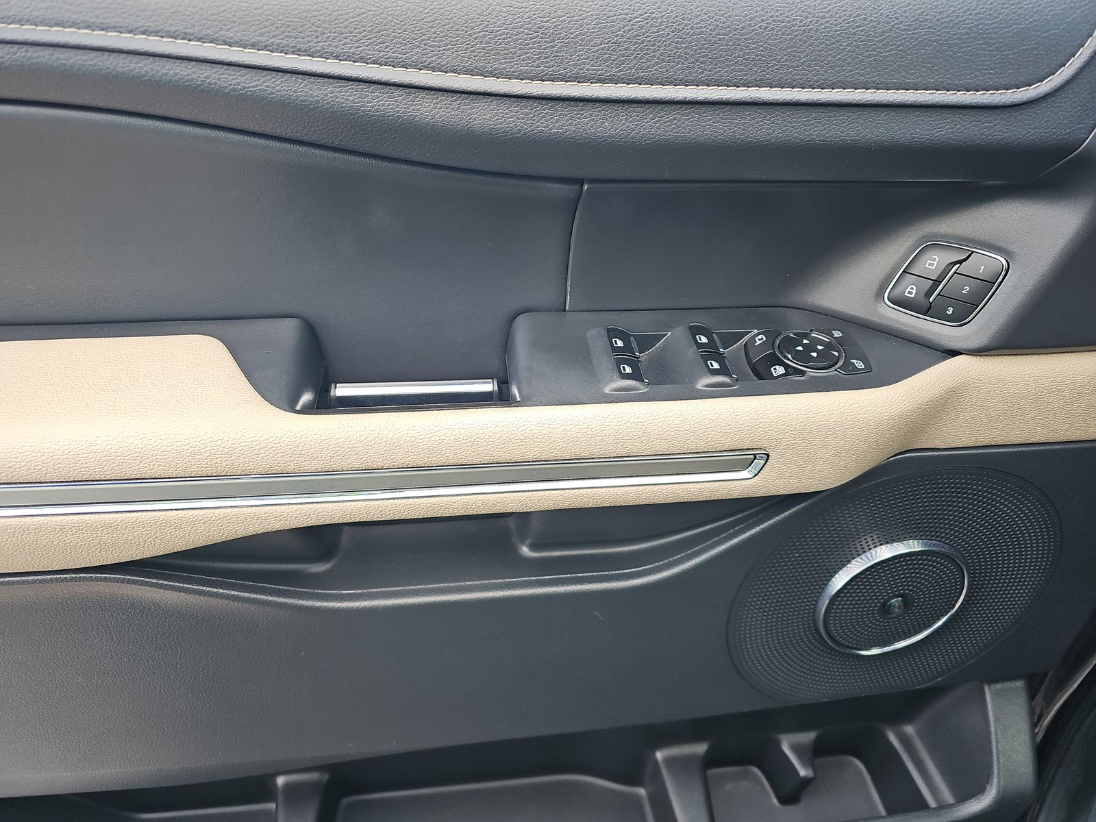 FORD EXPEDITION - 10