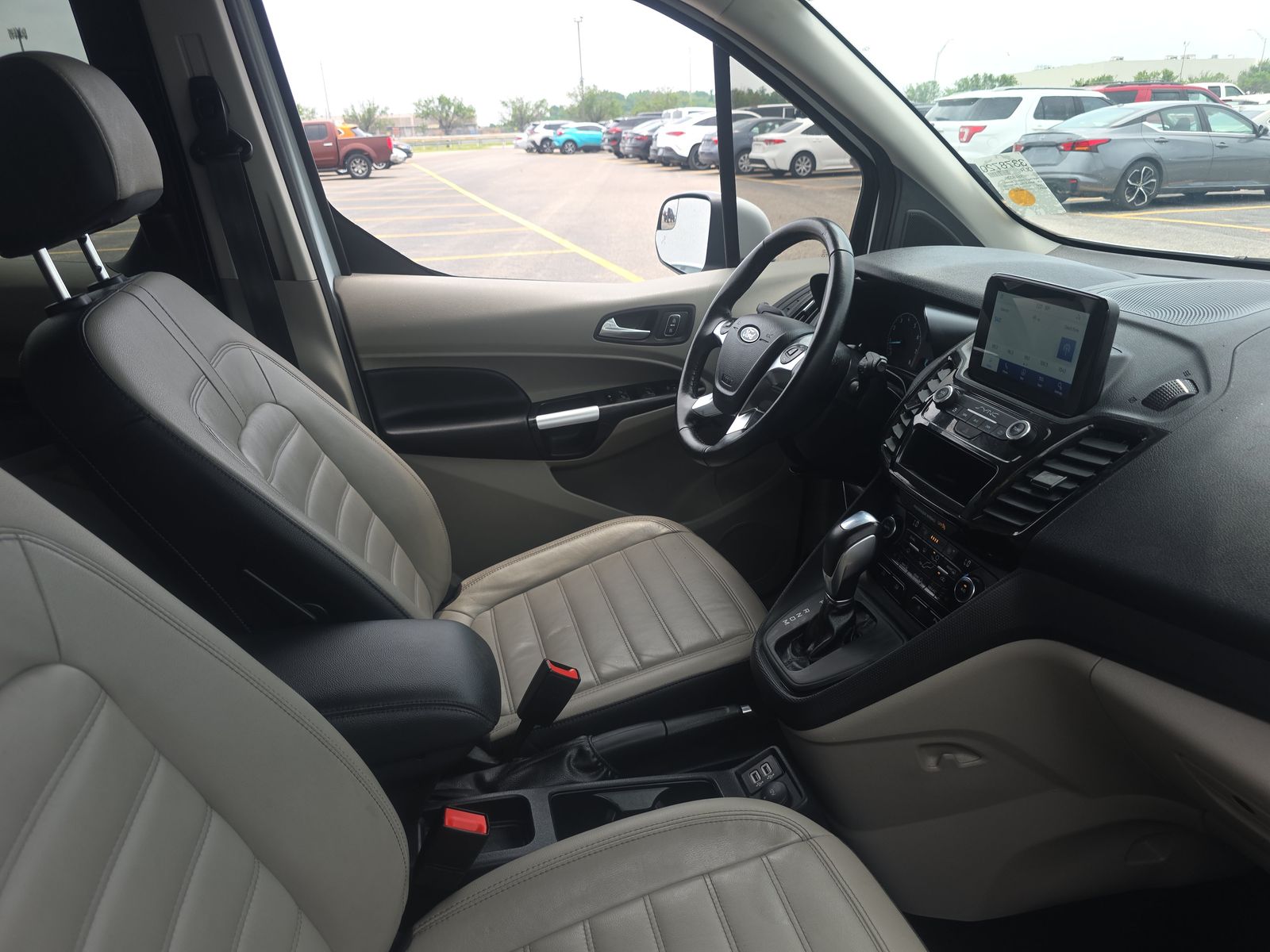 FORD TRANSIT CONNECT - 9