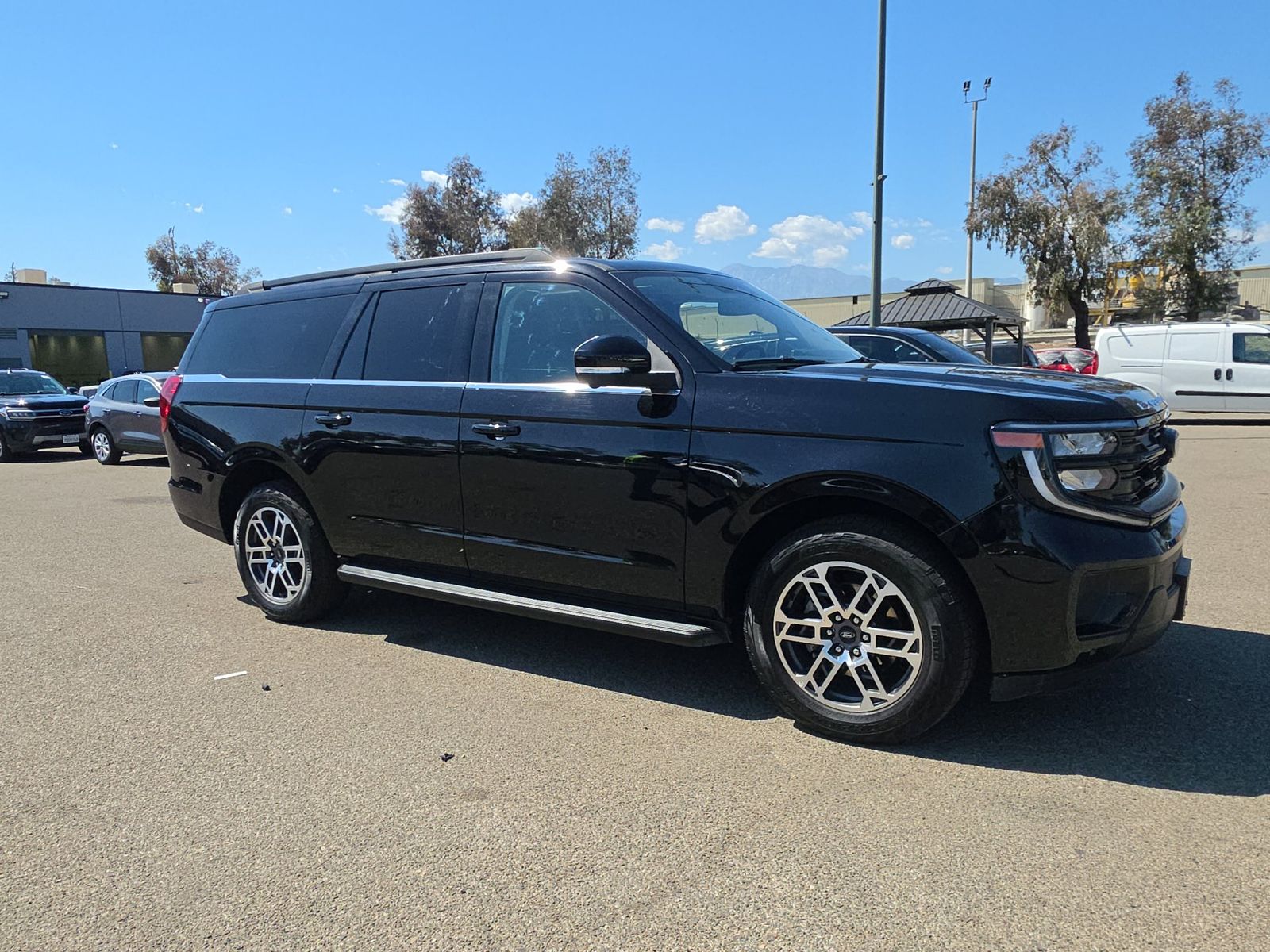 FORD EXPEDITION MAX - 4