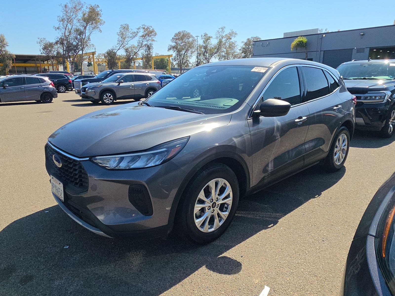 FORD ESCAPE - 1