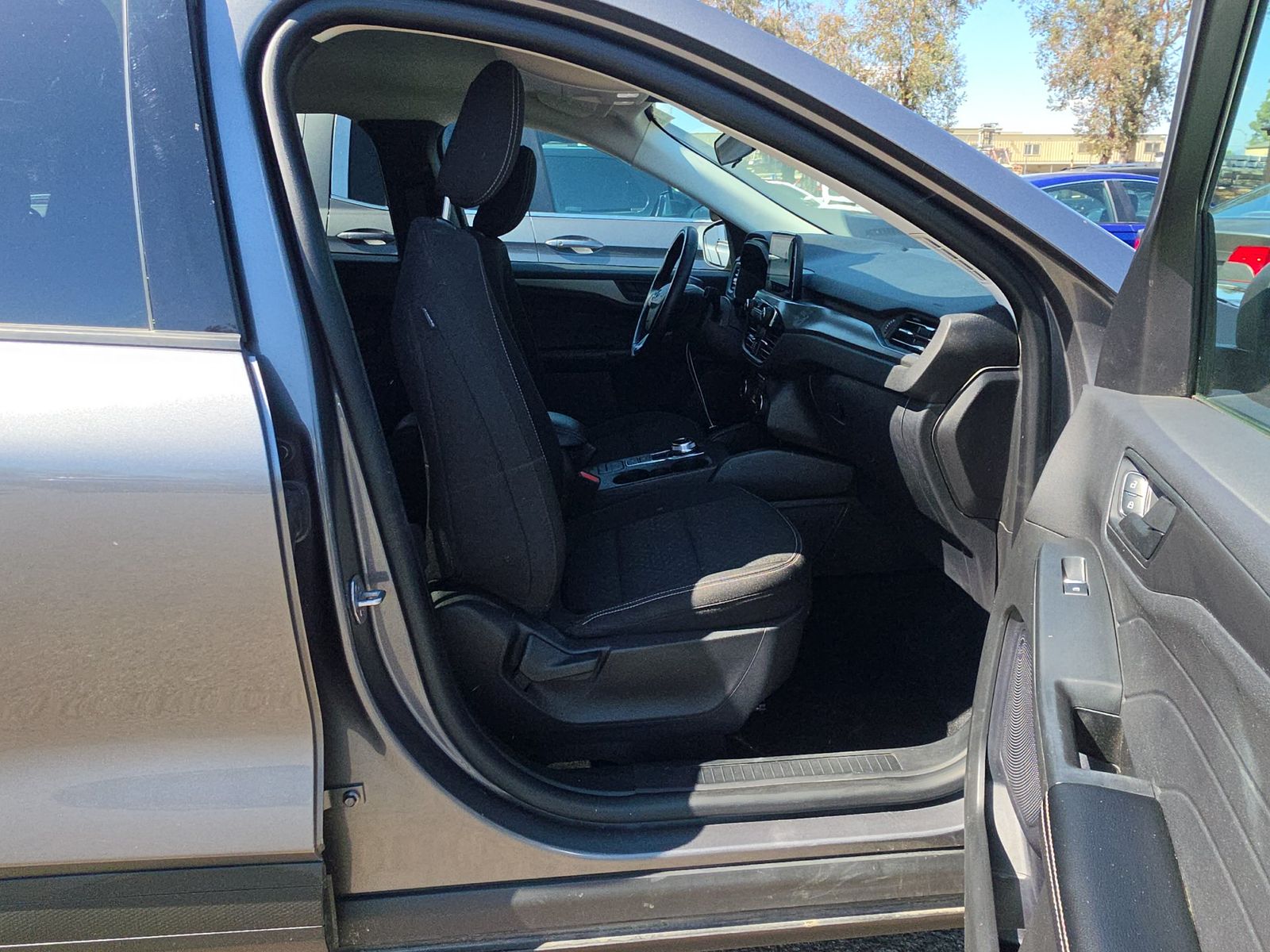 FORD ESCAPE - 9