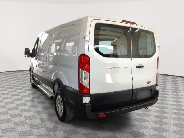 FORD TRANSIT 250 - 3