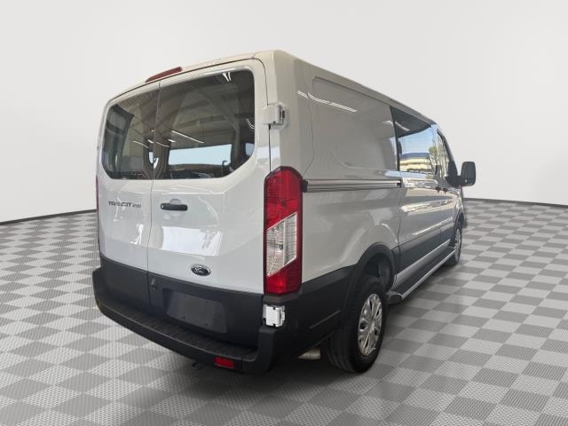 FORD TRANSIT 250 - 4