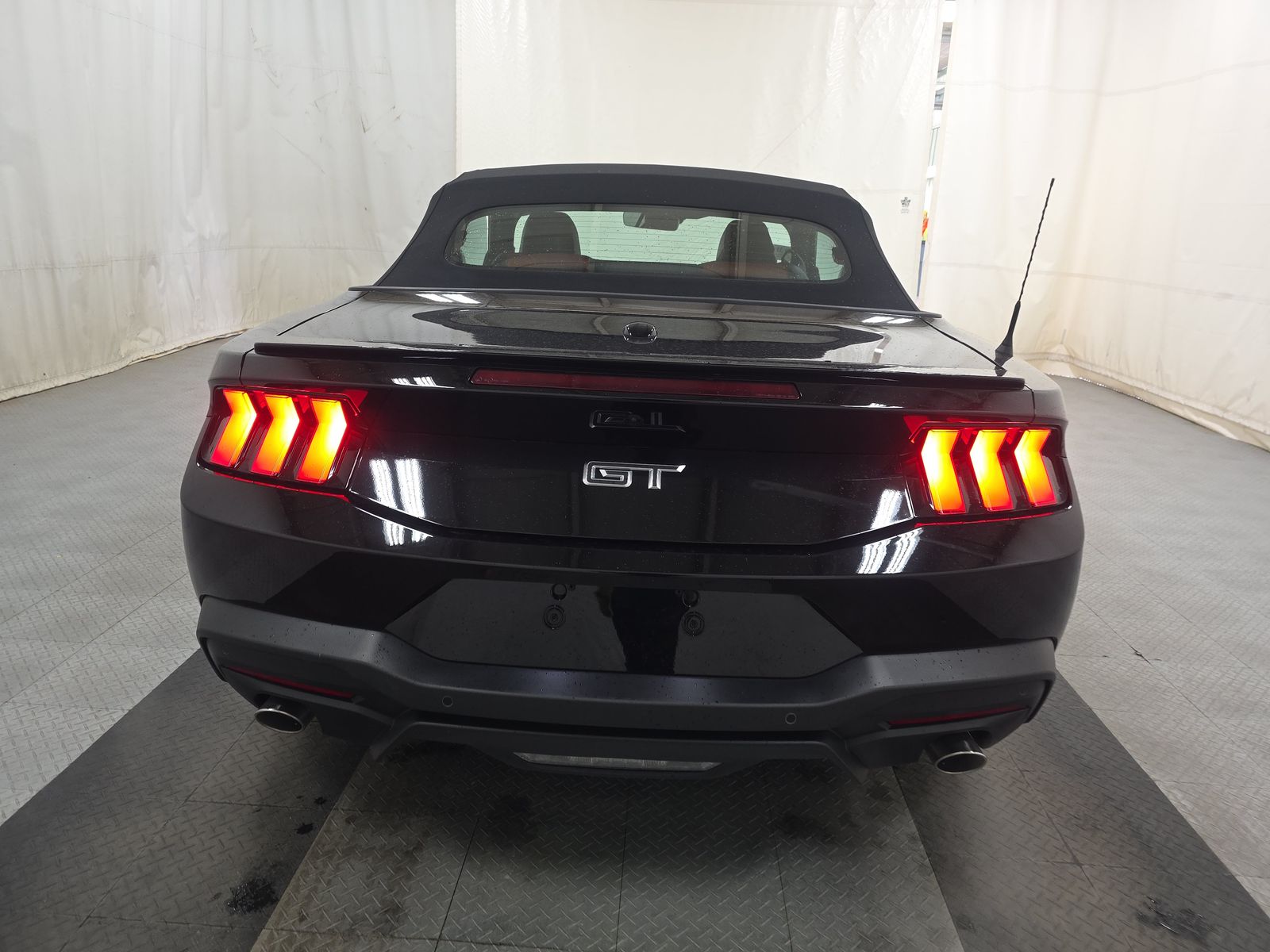 FORD MUSTANG - 6
