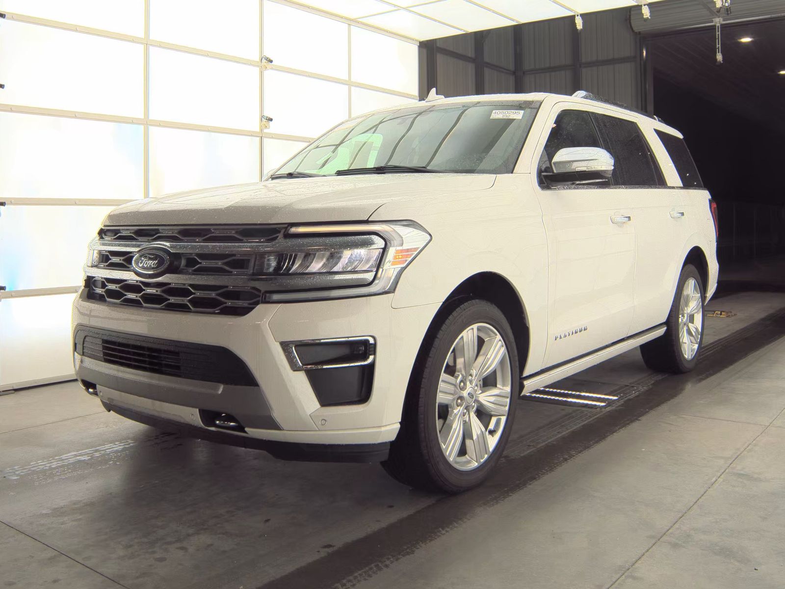 FORD EXPEDITION - 1