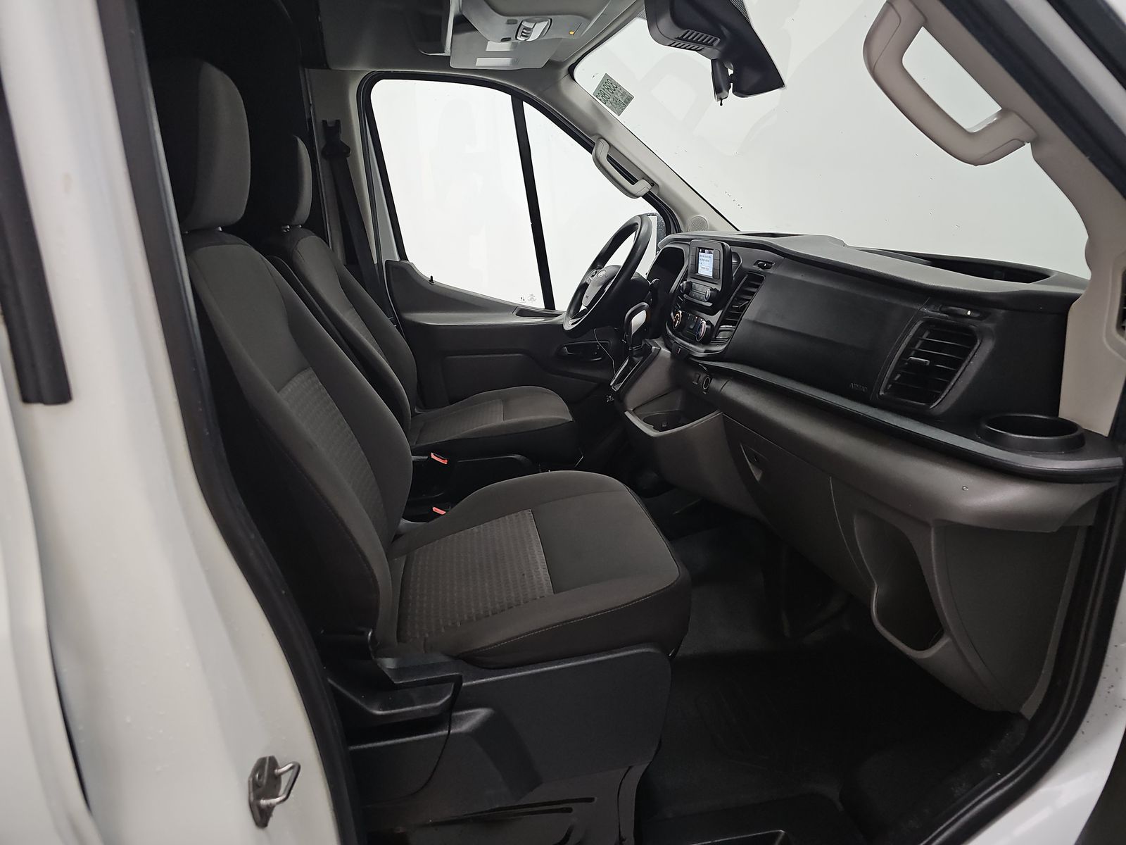 FORD TRANSIT 250 - 9