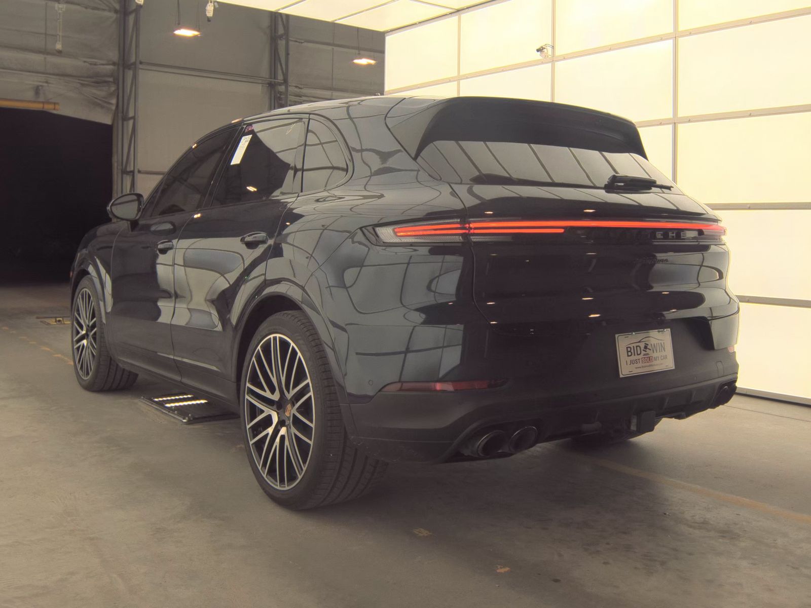 PORSCHE CAYENNE - 9