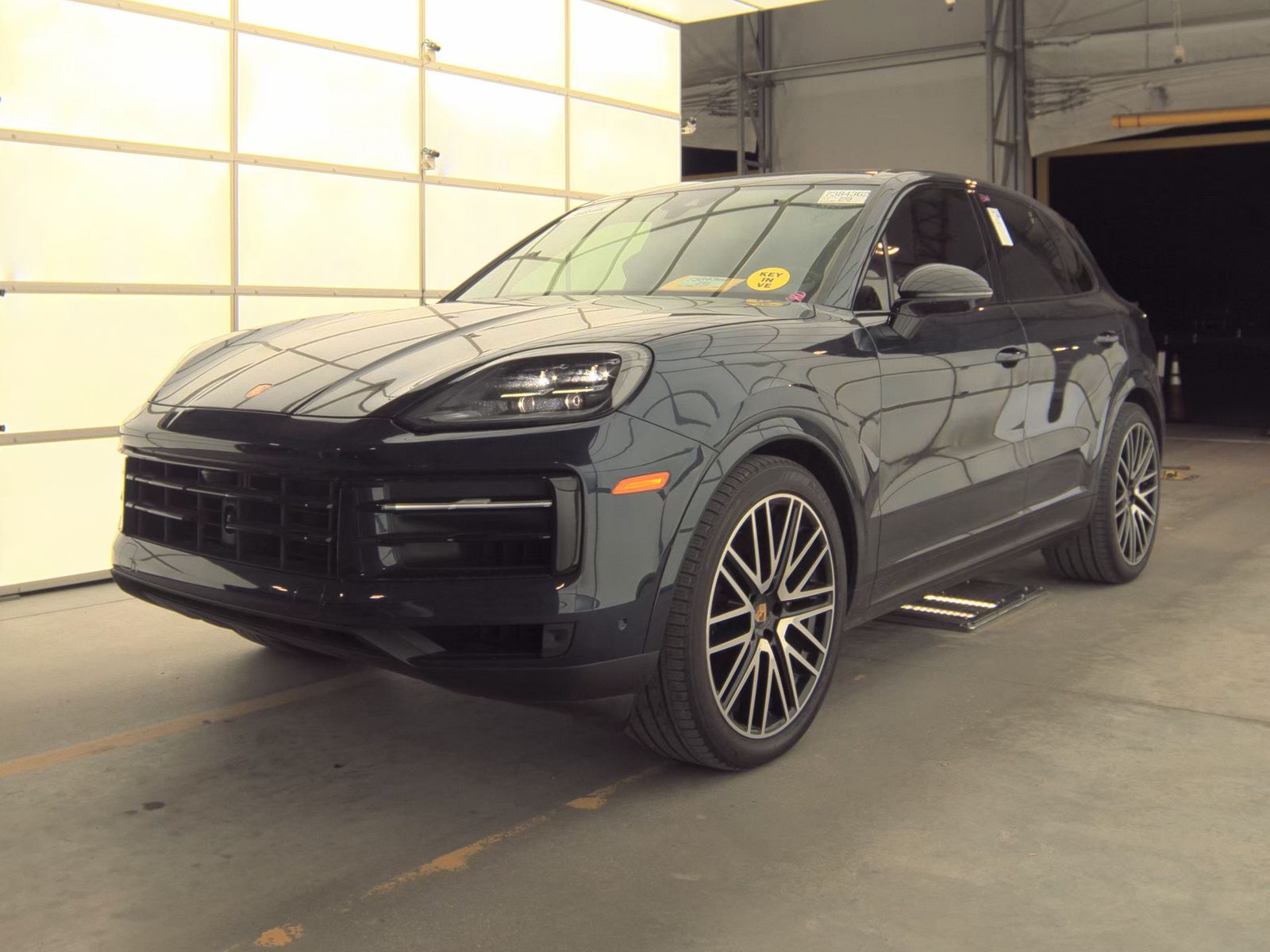 PORSCHE CAYENNE - 1