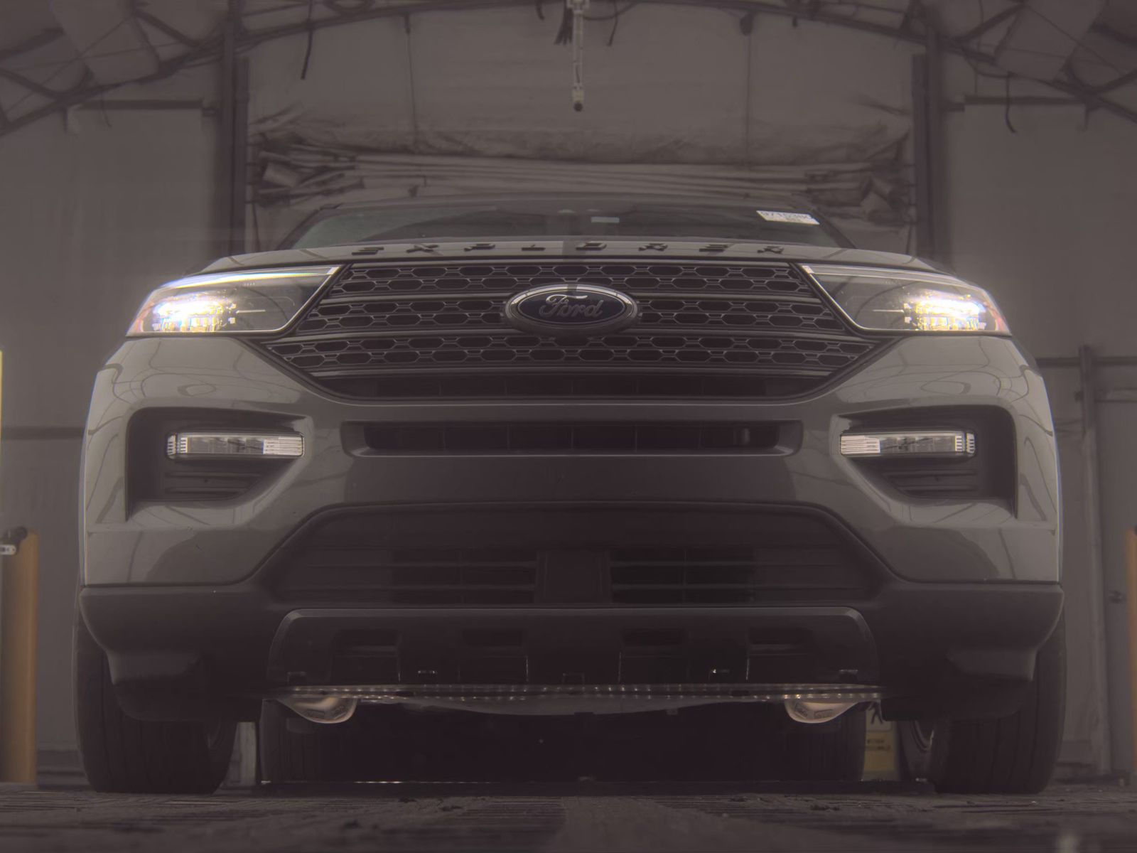 FORD EXPLORER - 4