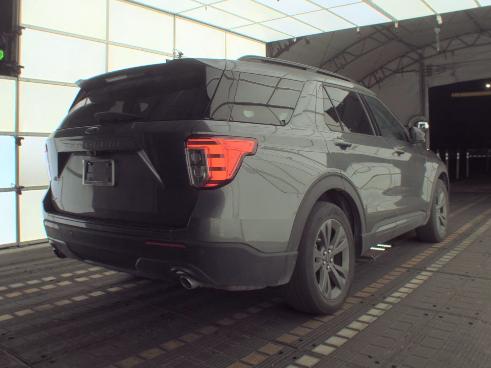 FORD EXPLORER - 6