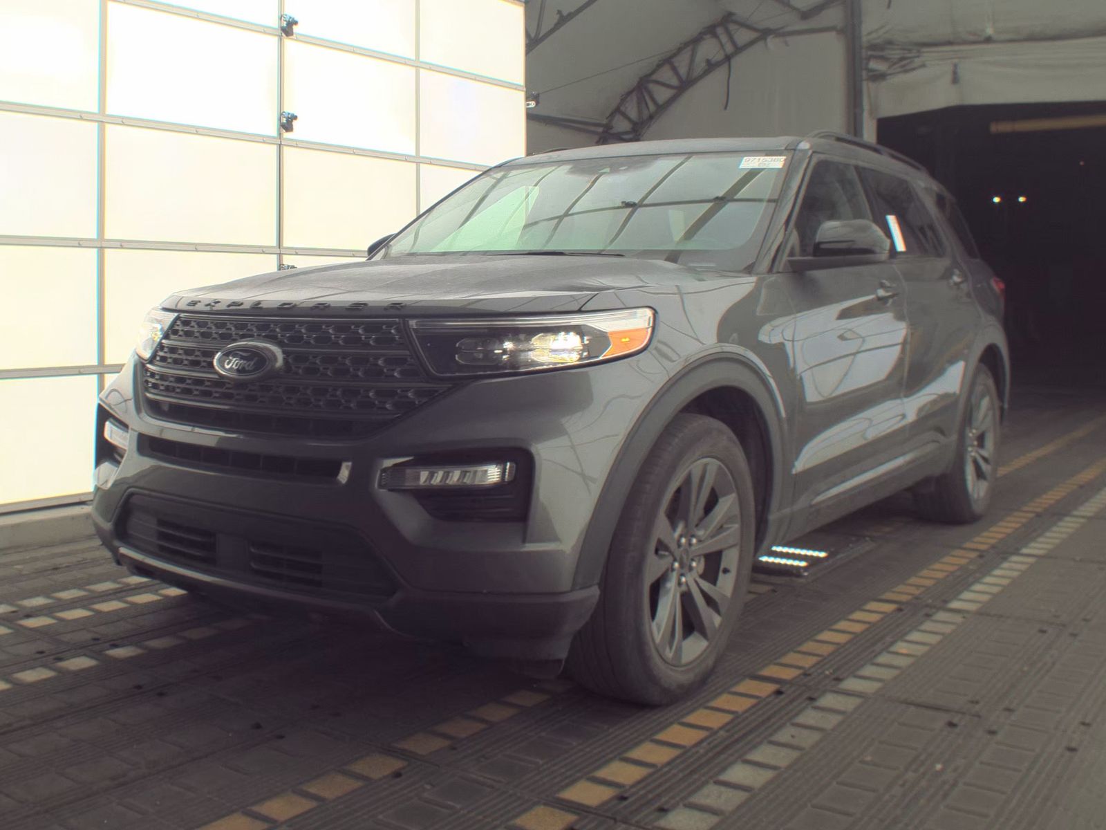 FORD EXPLORER - 1