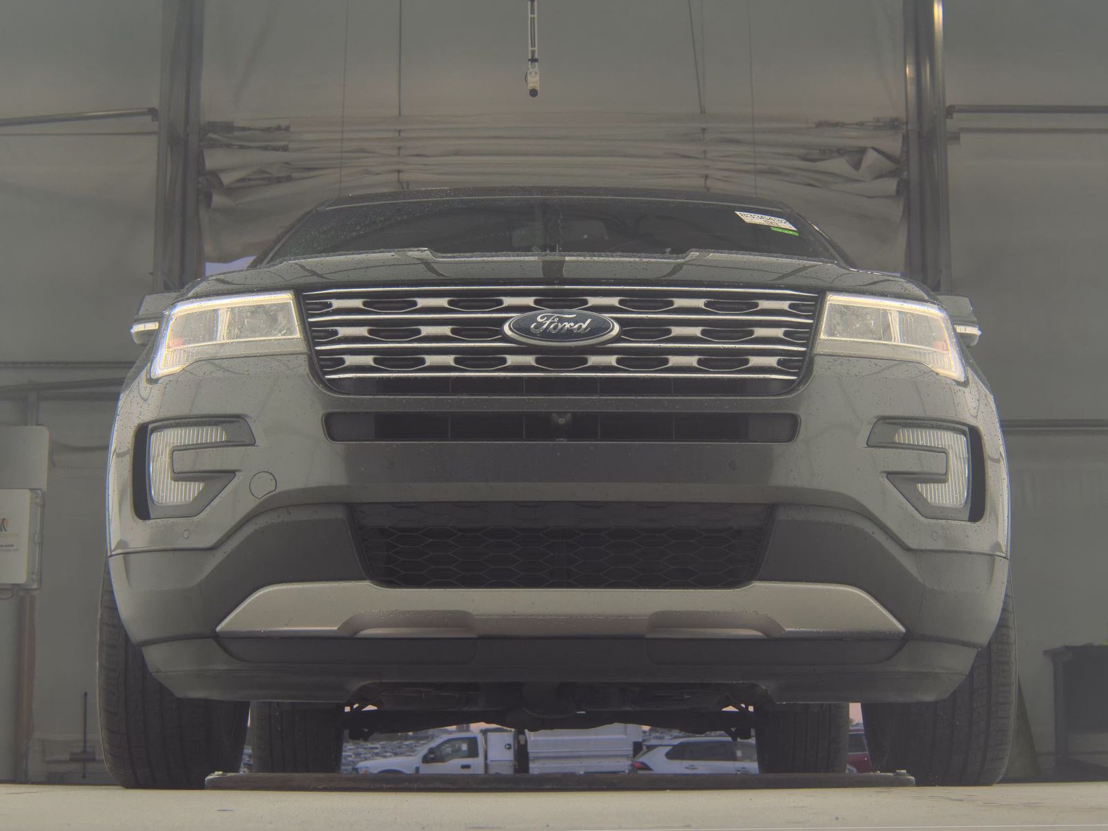 FORD EXPLORER - 4
