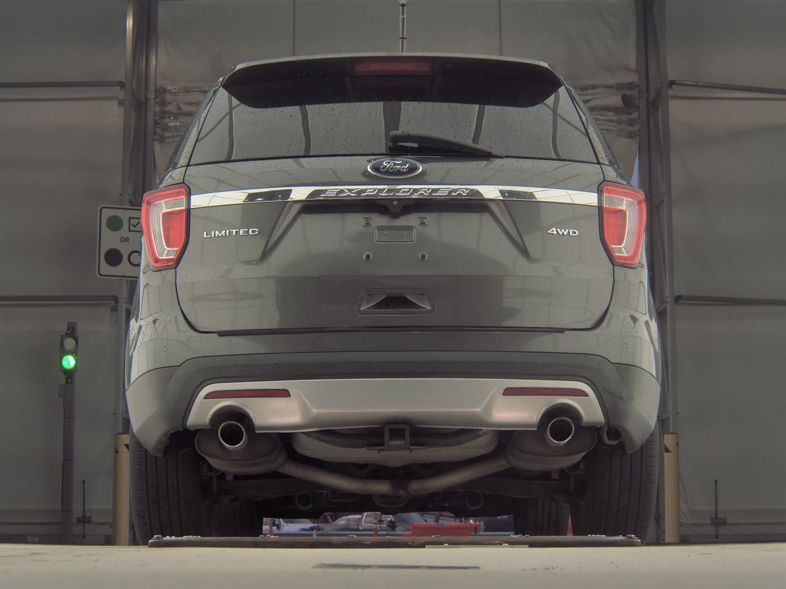 FORD EXPLORER - 8