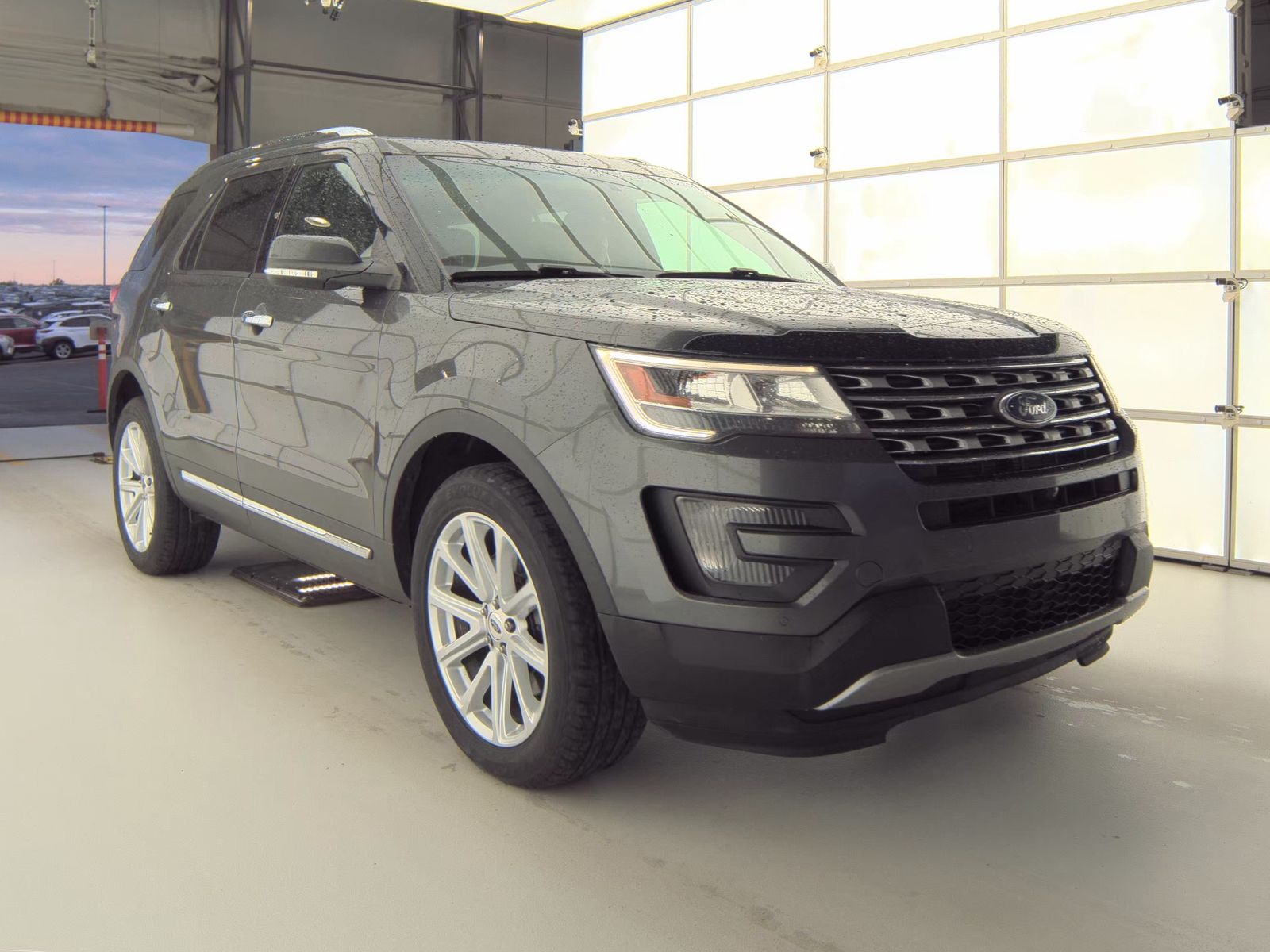 FORD EXPLORER - 5