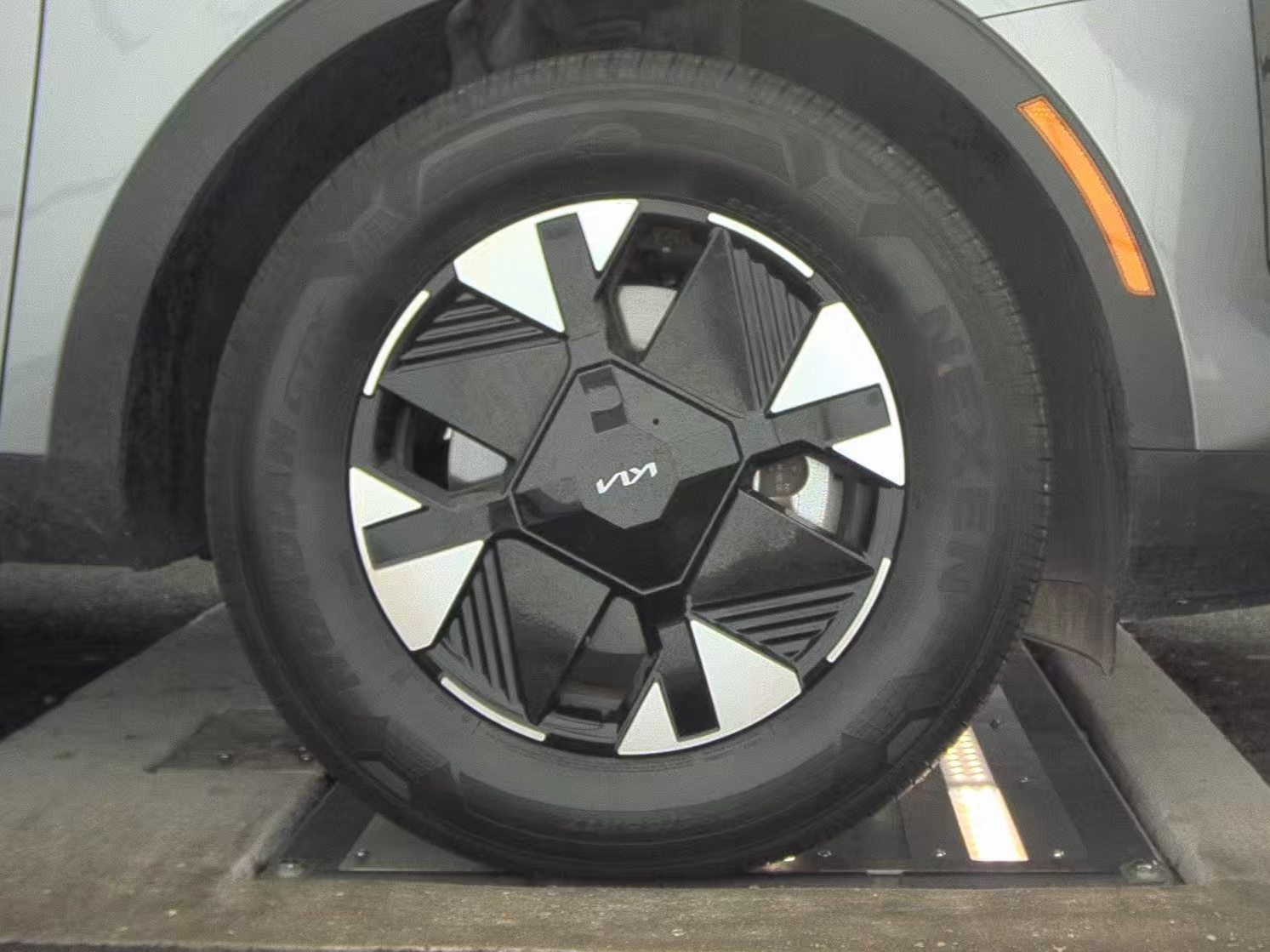 2026 Kia Sportage Hybrid LX FWD