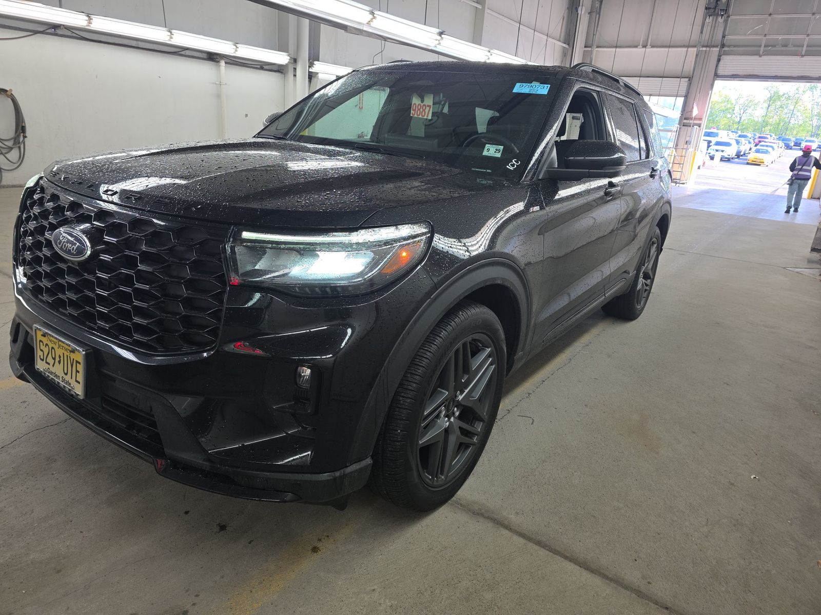 FORD EXPLORER - 1