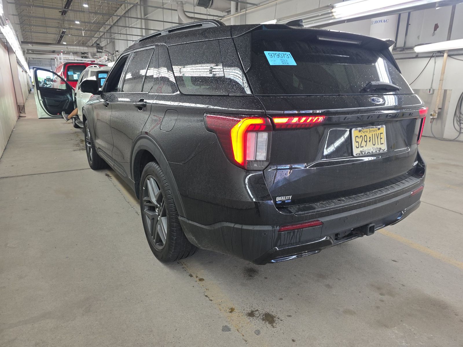 FORD EXPLORER - 7