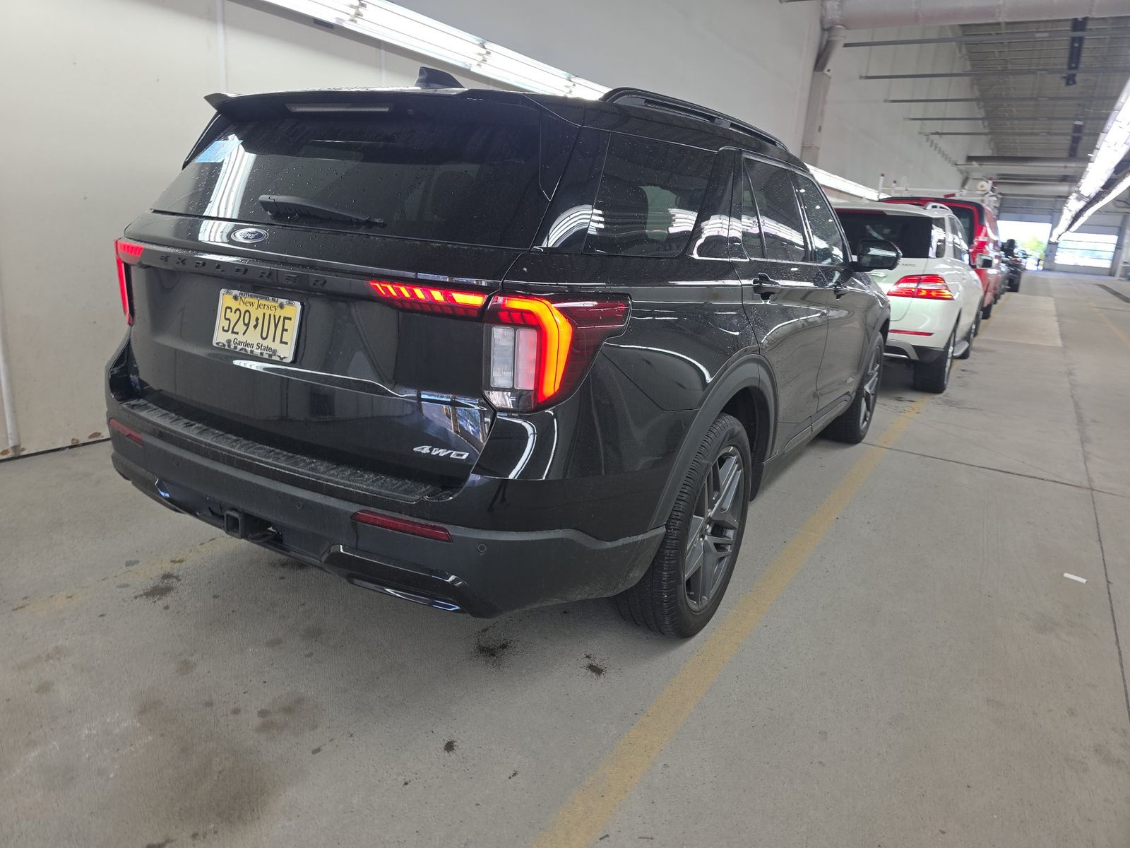 FORD EXPLORER - 5