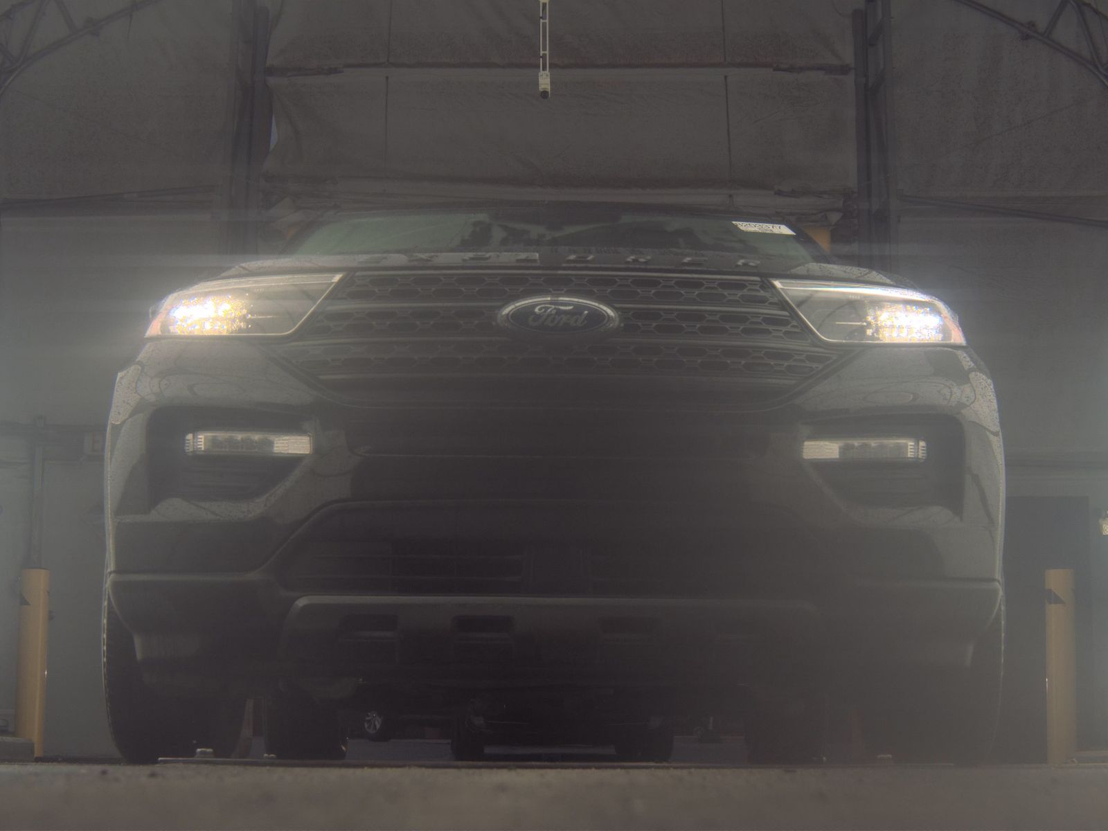 FORD EXPLORER - 4