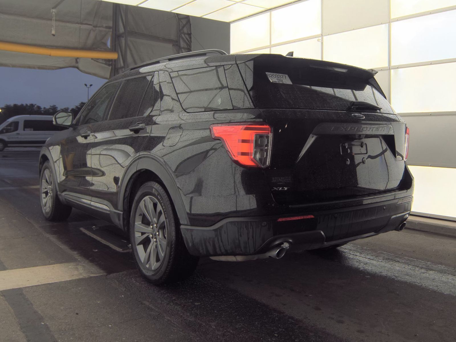 FORD EXPLORER - 9