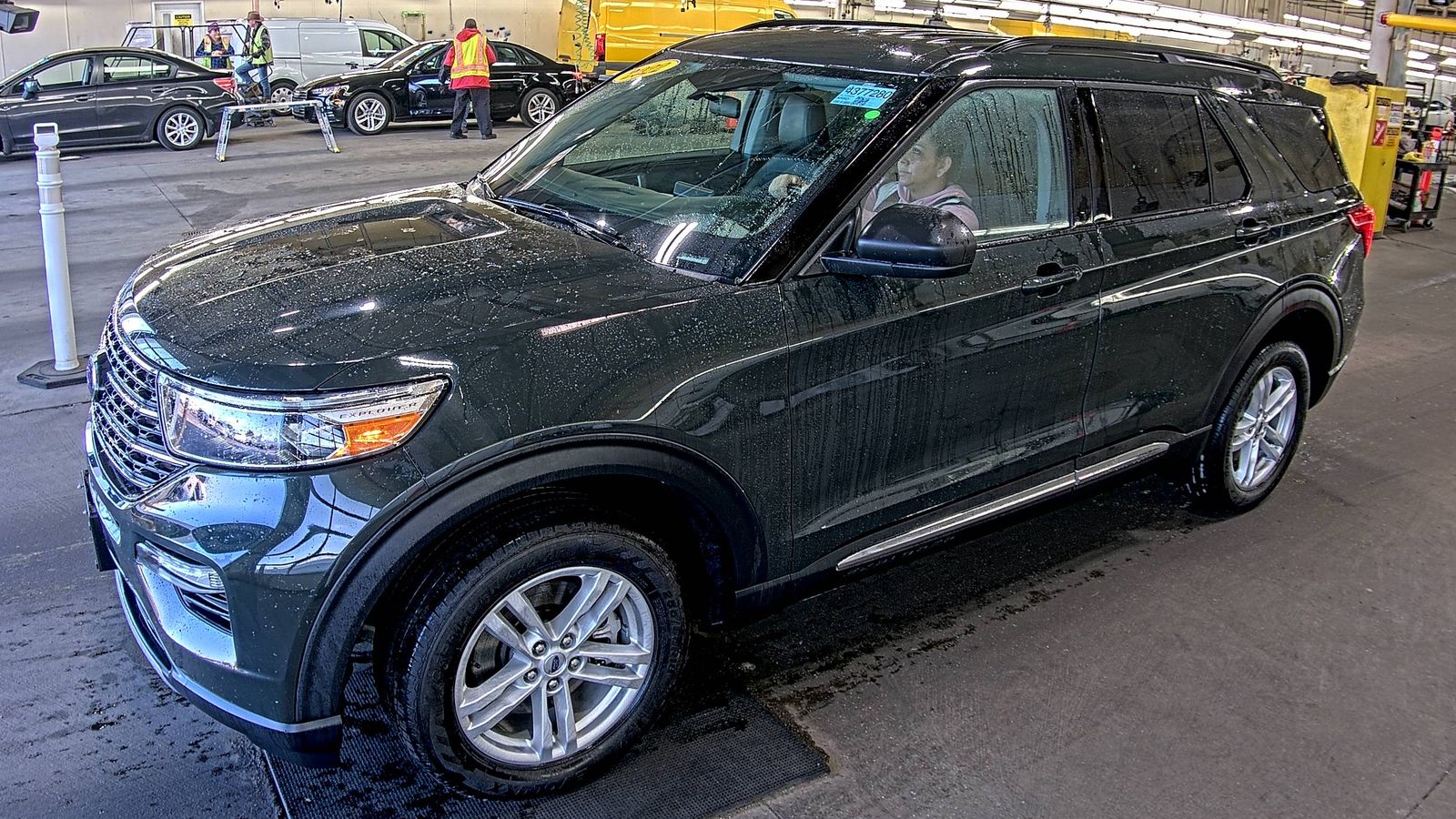 FORD EXPLORER - 1