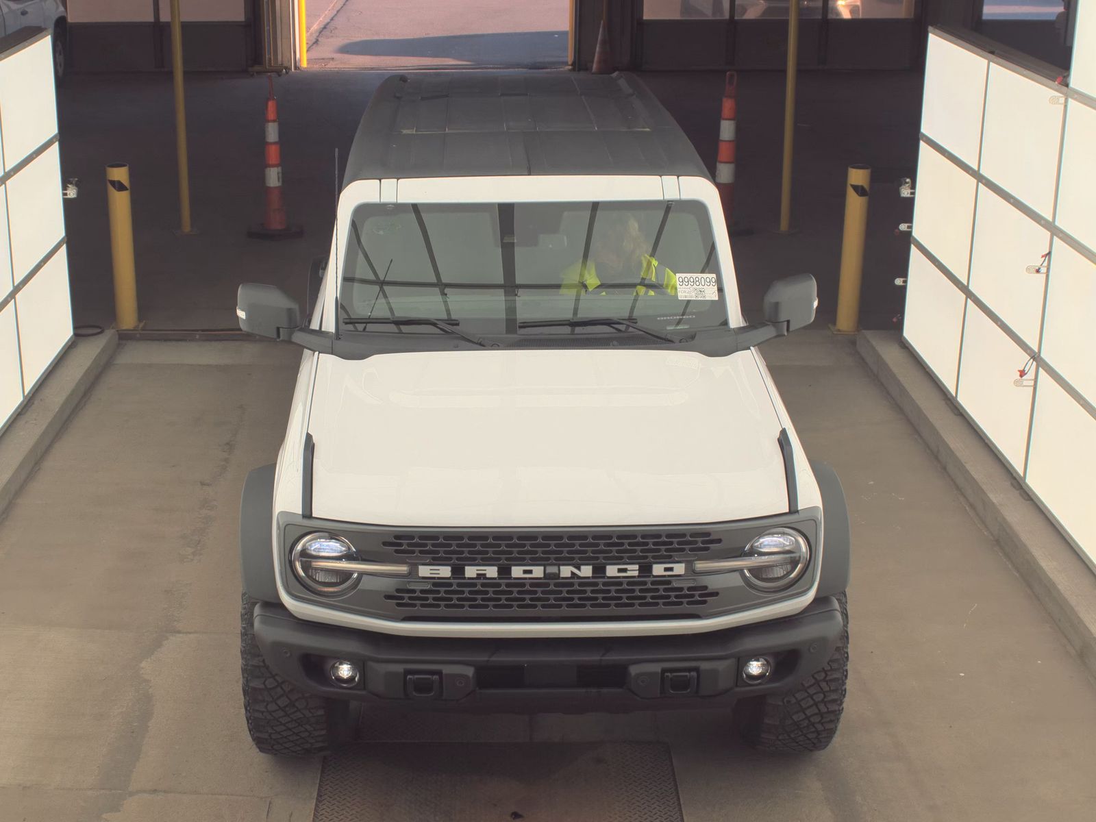 FORD BRONCO - 3