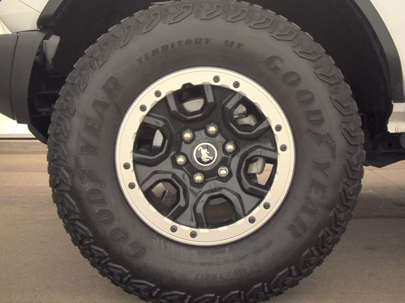 FORD BRONCO - 10