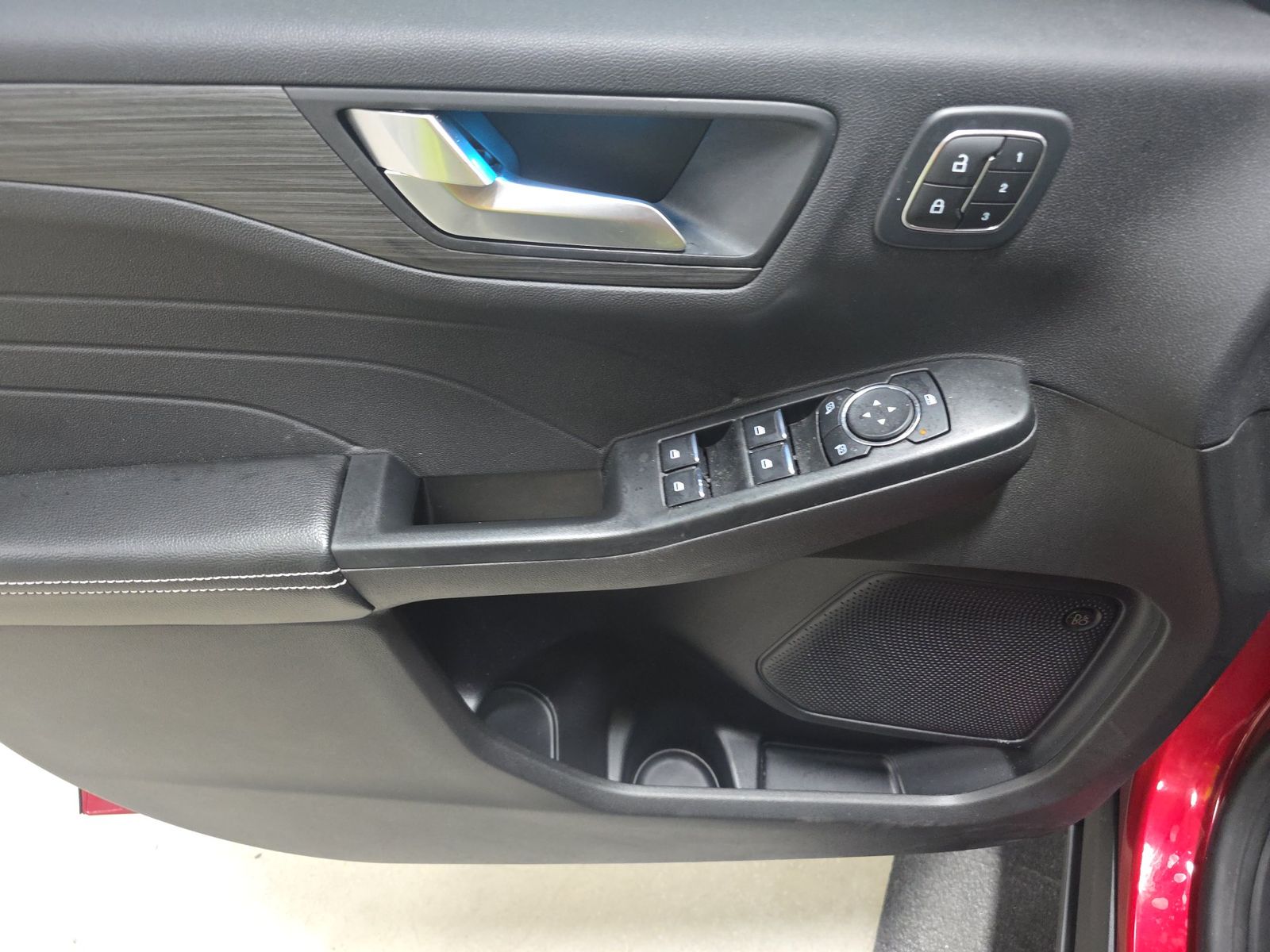 FORD ESCAPE - 10
