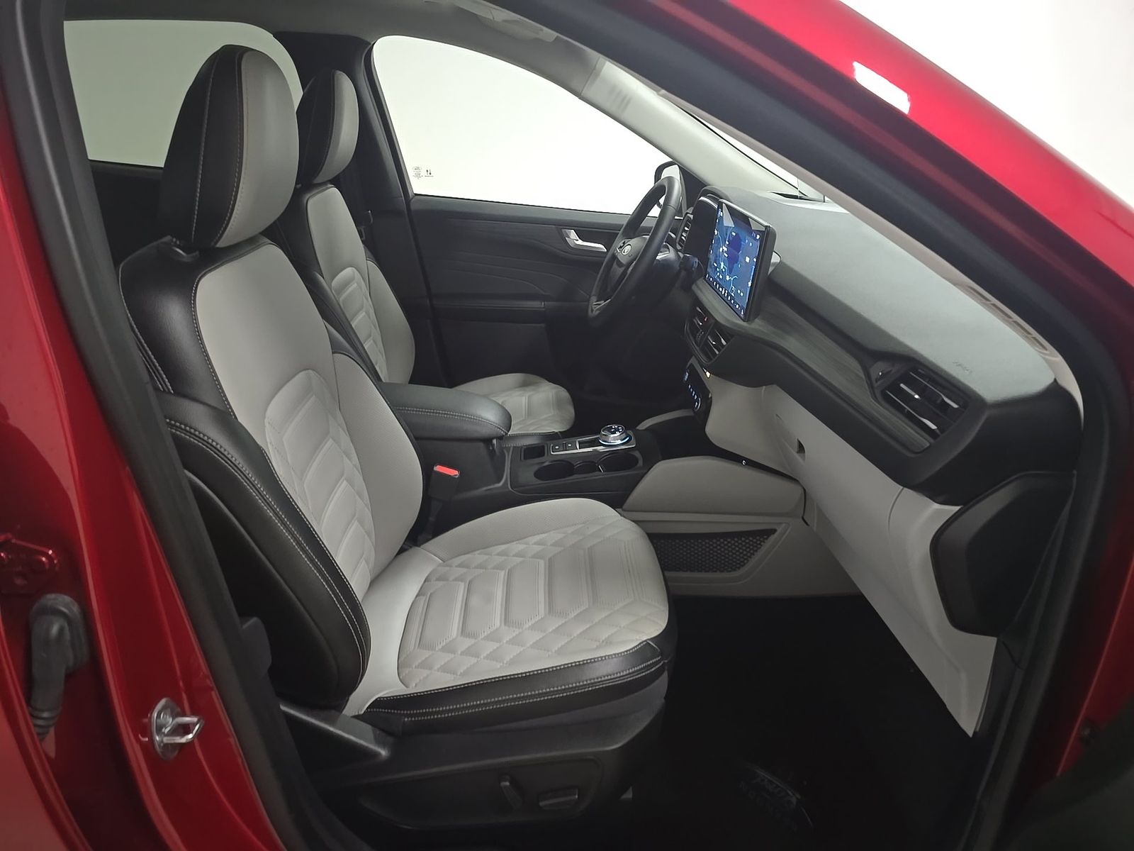 FORD ESCAPE - 9