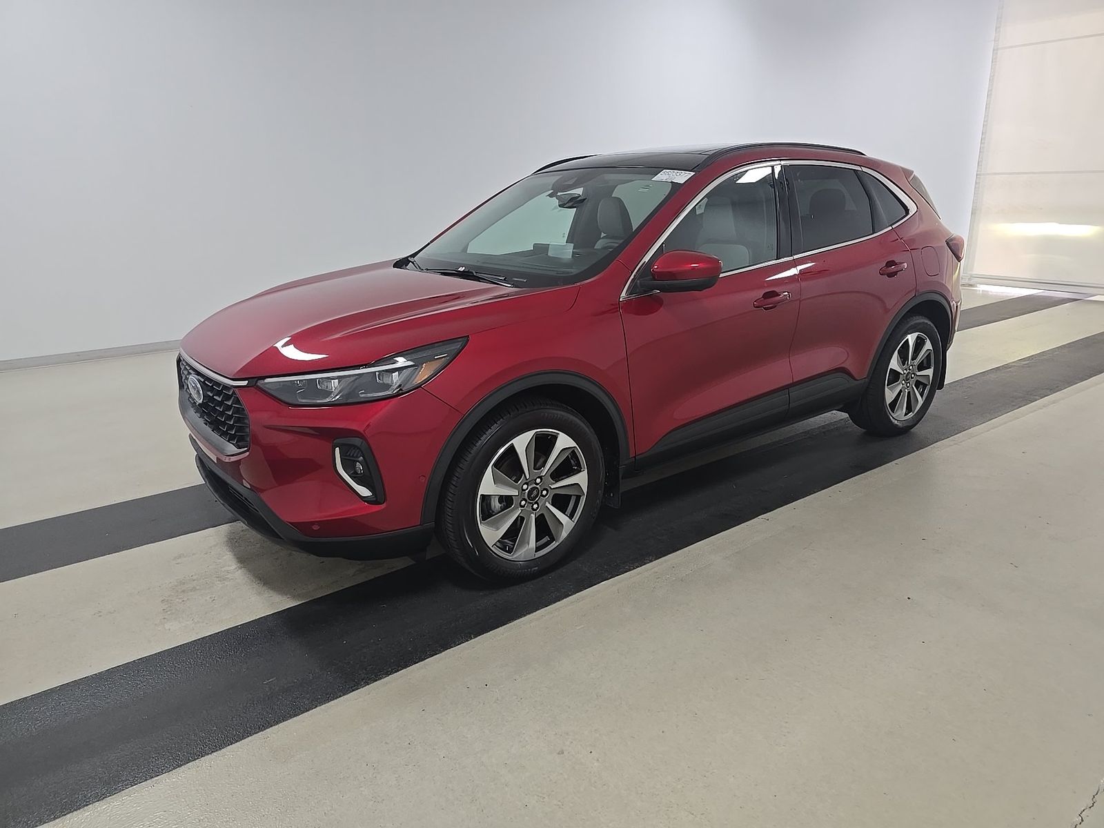 FORD ESCAPE - 1